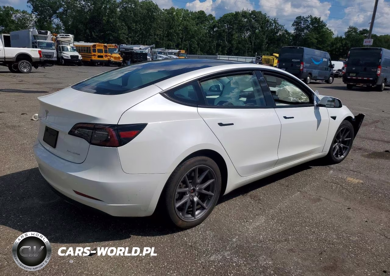 2023 Tesla Model 3 VIN:5YJ3E1EB3PF603051 - 3