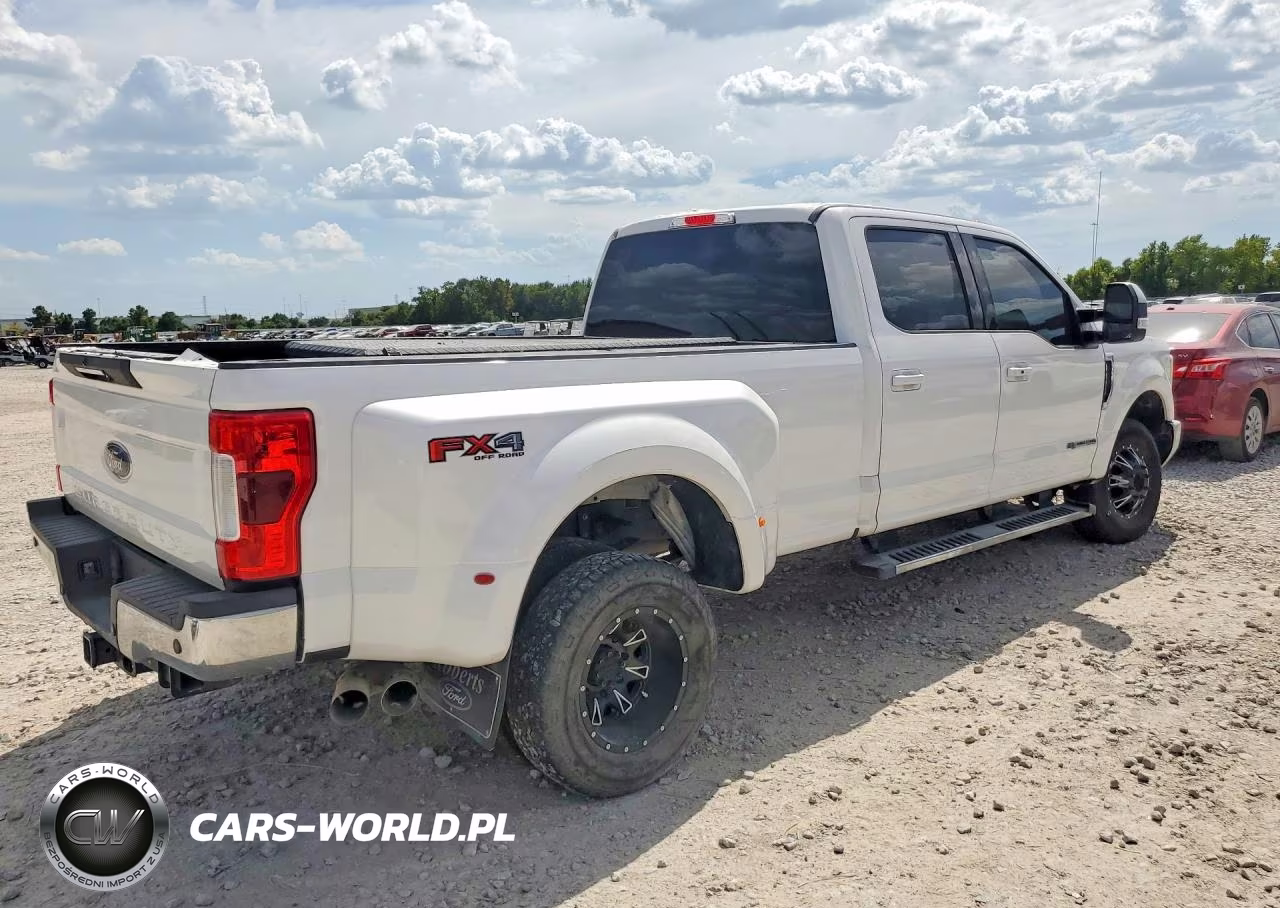 2018 Ford F350 Super Duty VIN:1FT8W3DT3JEC98653 - 3