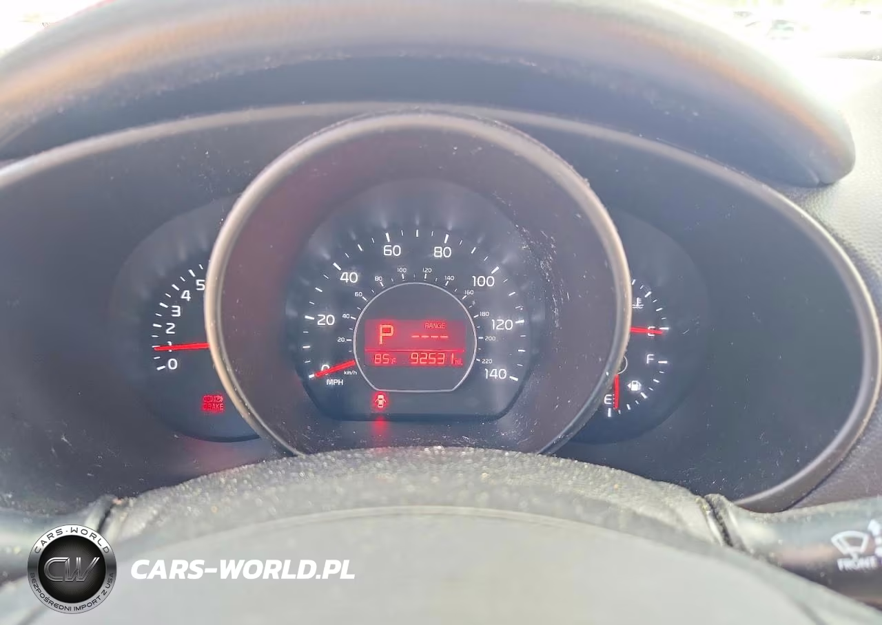 2016 Kia Soul + VIN:KNDJP3A51G7346880 - 9