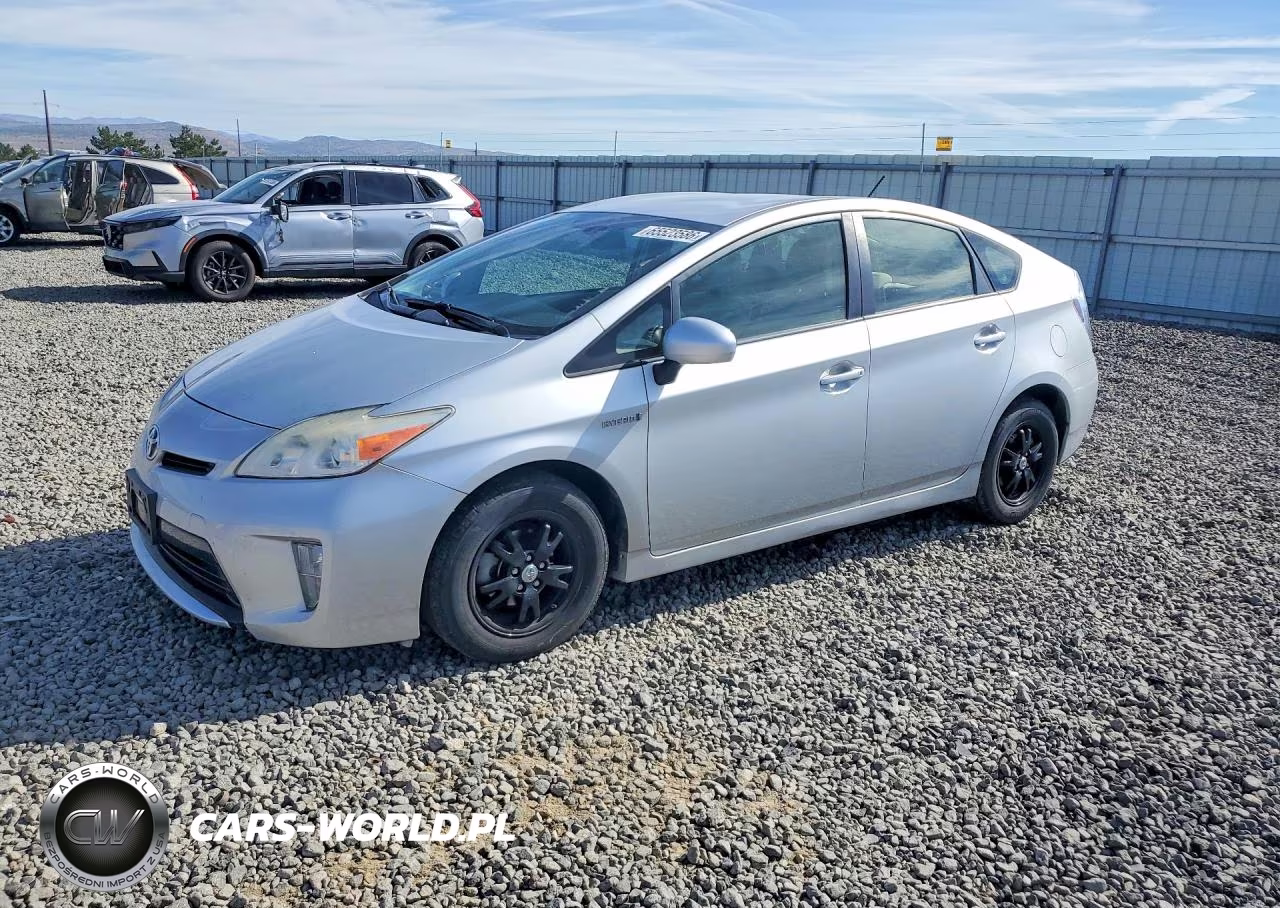 2013 Toyota Prius Three