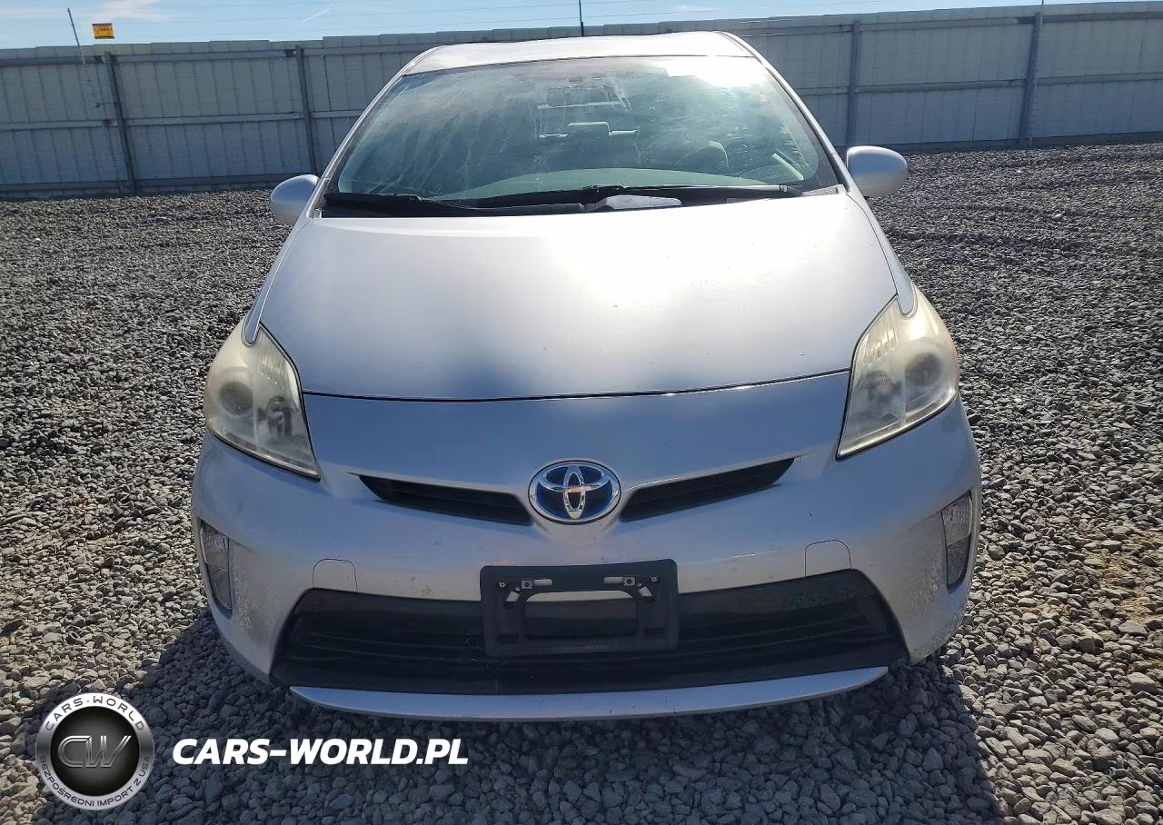 2013 Toyota Prius Three VIN:JTDKN3DUXD1685049 - 5