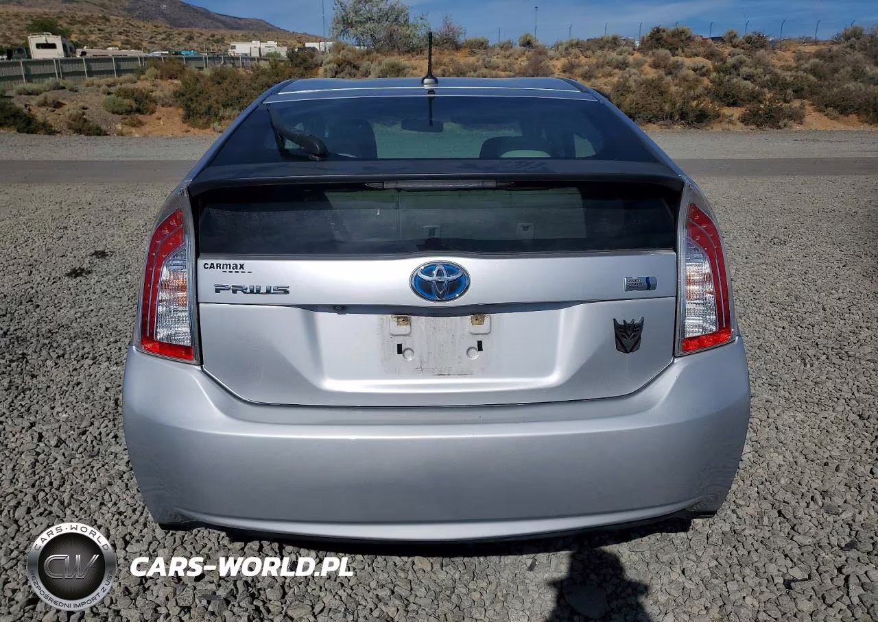 2013 Toyota Prius Three VIN:JTDKN3DUXD1685049 - 6