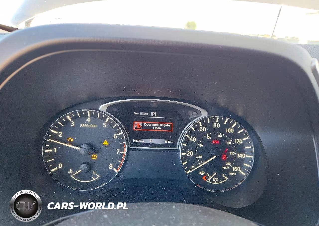 2018 Nissan Pathfinder S VIN:5N1DR2MM5JC638370 - 9