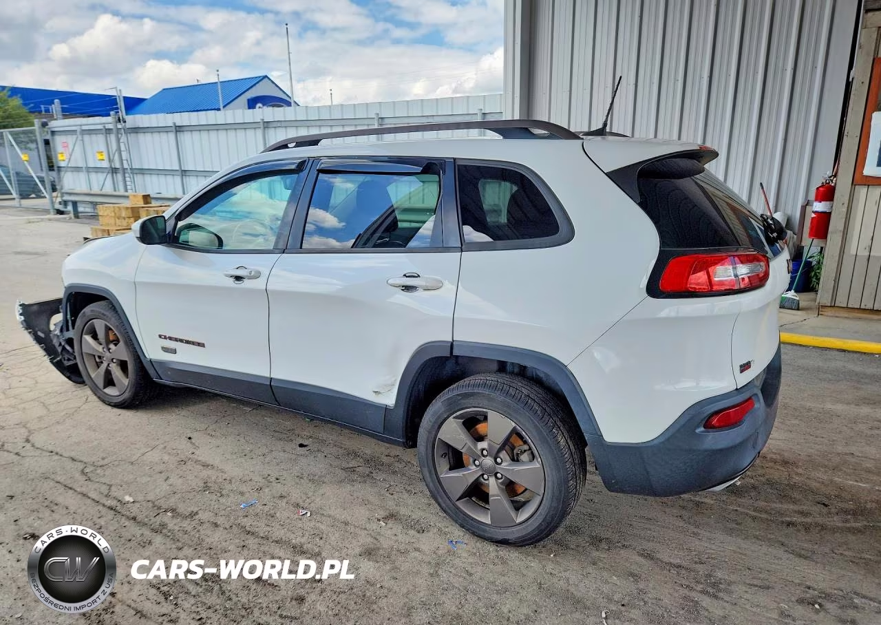 2016 Jeep Cherokee Latitude VIN:1C4PJLCS4GW362219 - 2