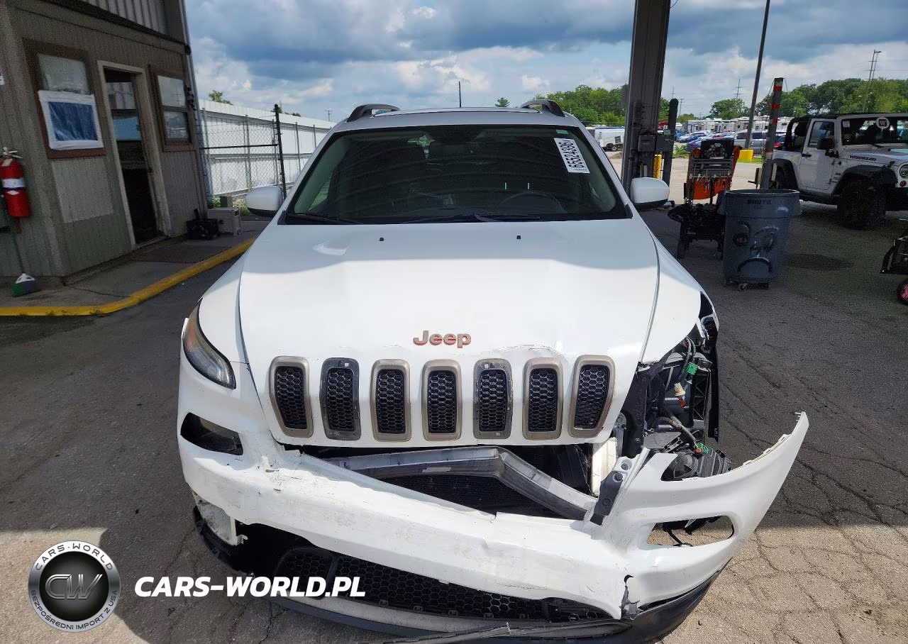 2016 Jeep Cherokee Latitude VIN:1C4PJLCS4GW362219 - 5