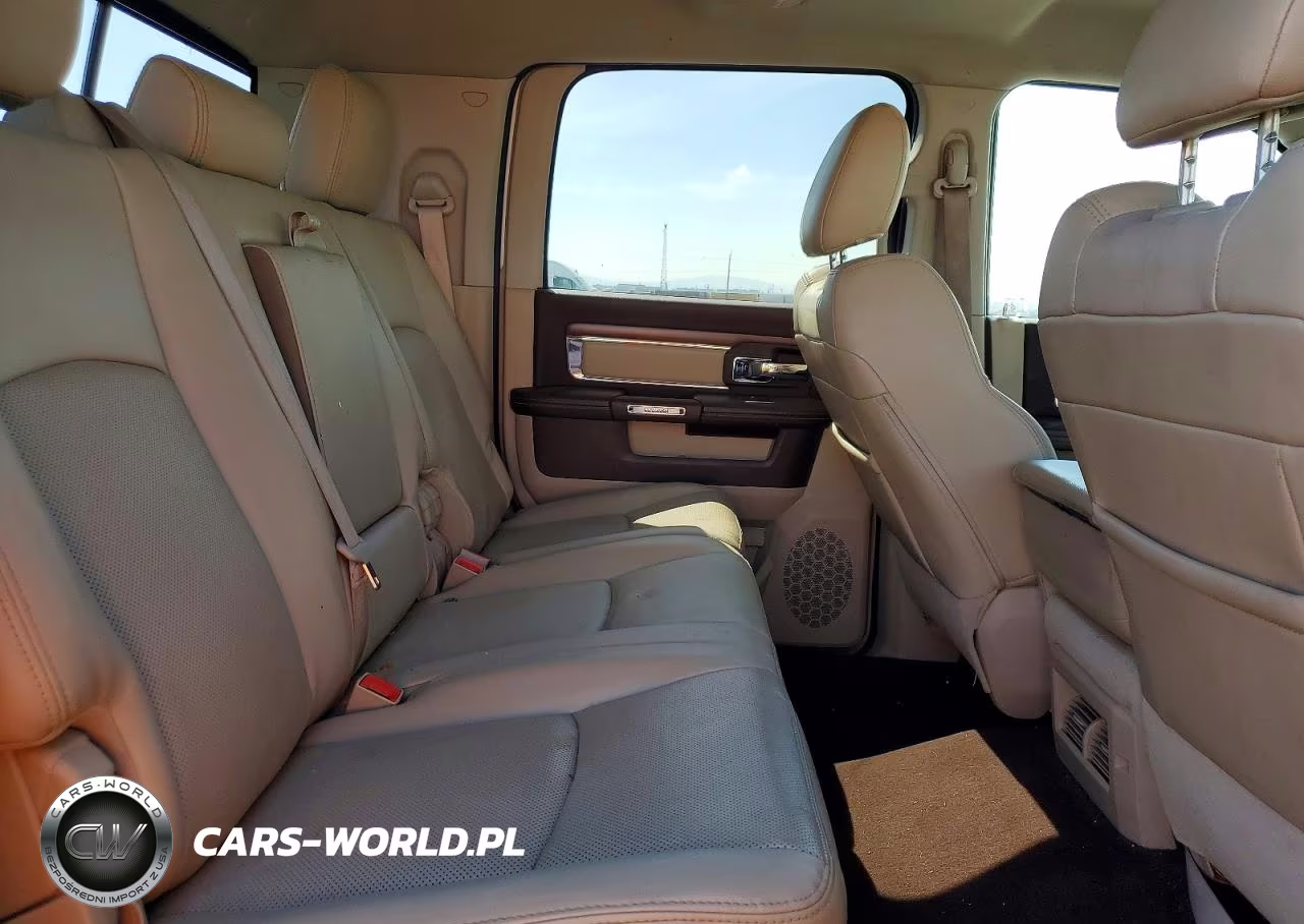 2014 Ram 3500 Laramie VIN:3C63R3ML6EG216194 - 10