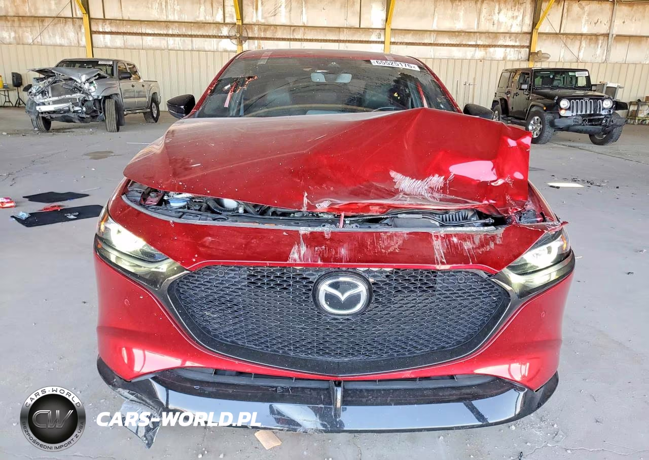 2022 Mazda 3 Premium Plus VIN:JM1BPBNYXN1517984 - 5