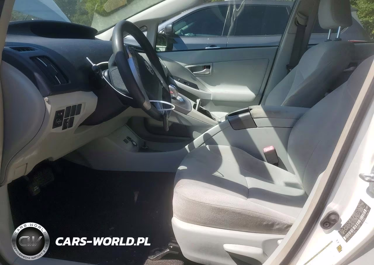 2012 Toyota Prius Two VIN:JTDKN3DU3C5451746 - 7