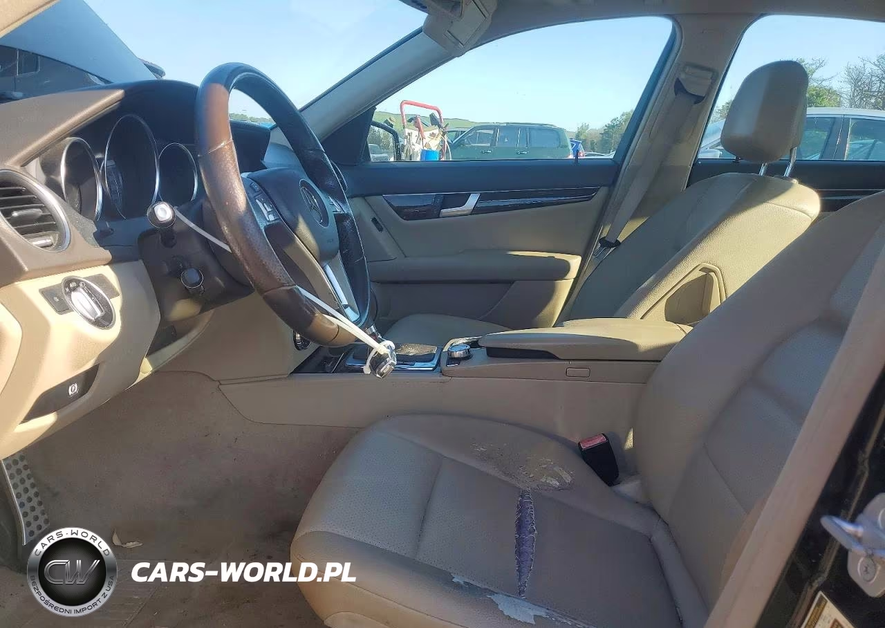 2013 Mercedes-Benz C 300 4Matic VIN:WDDGF8AB3DR286705 - 7