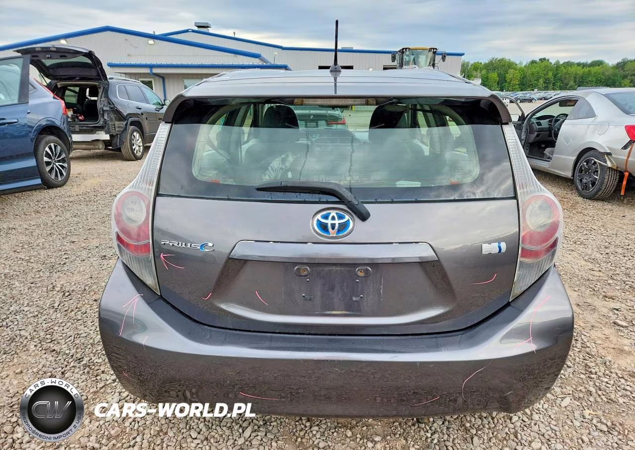 2013 Toyota Prius C Two VIN:JTDKDTB32D1543159 - 6