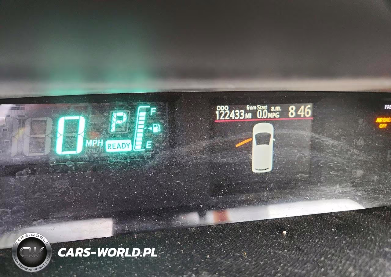 2013 Toyota Prius C Two VIN:JTDKDTB32D1543159 - 9