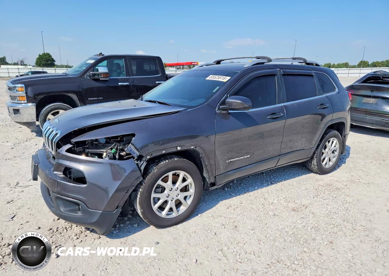 2017 Jeep Cherokee Latitude VIN:1C4PJLCS3HW613555 - 1