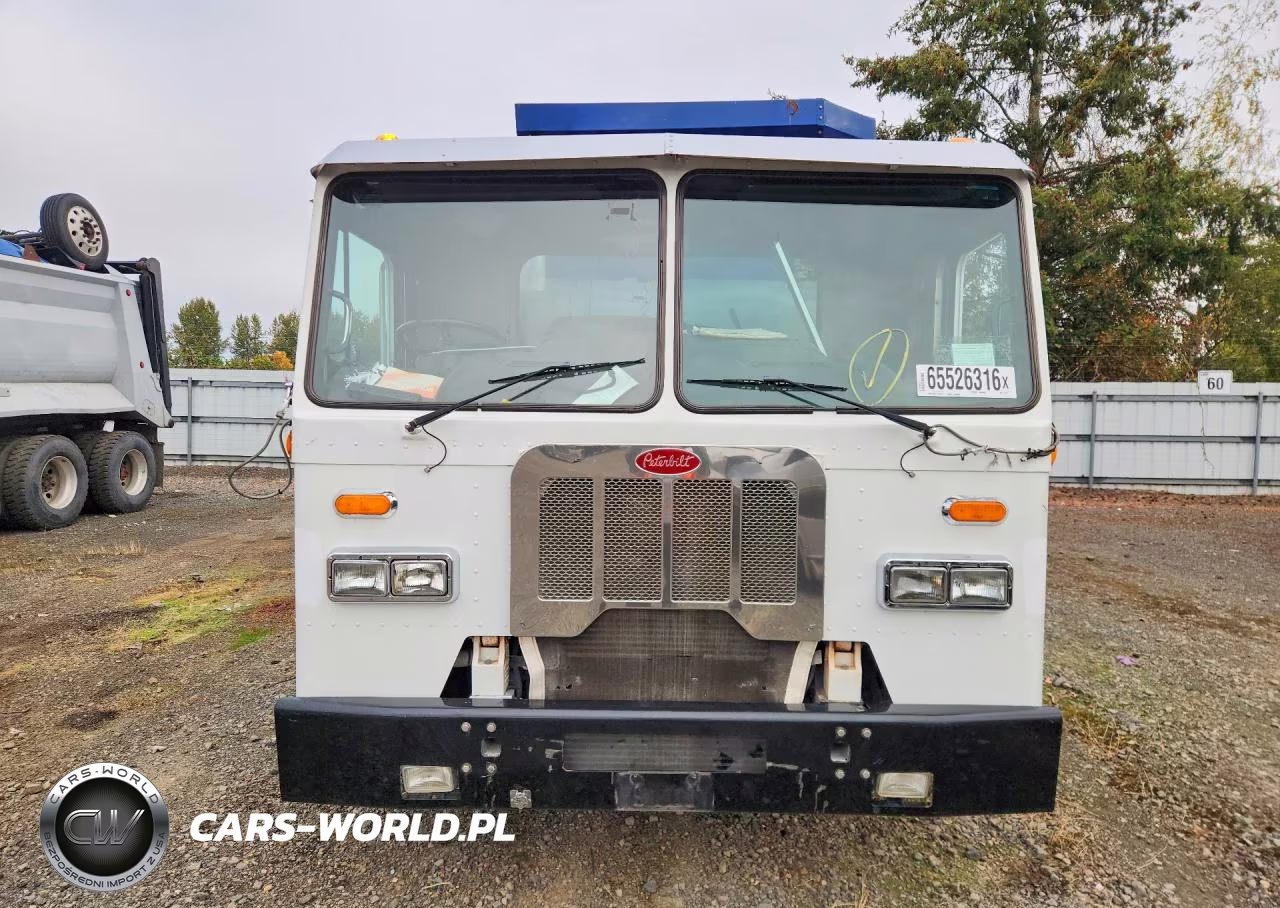 2014 Peterbilt 320 Refuse Truck VIN:3BPZL20X1EF214110 - 5