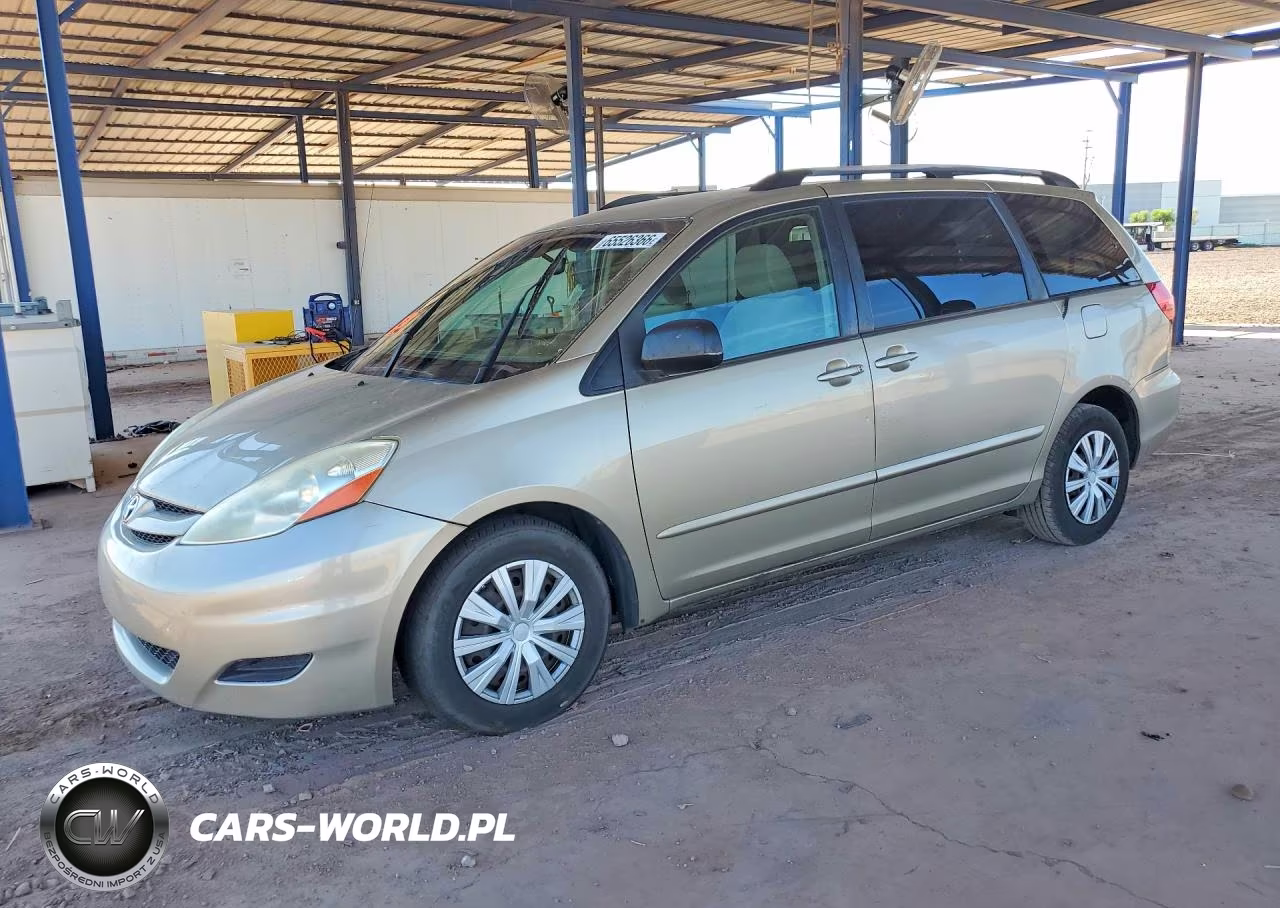 2009 Toyota Sienna Le 7-Passenger