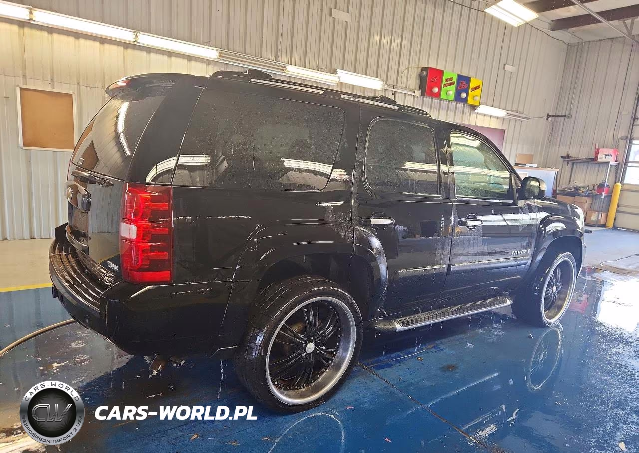 2007 Chevrolet Tahoe K1500 VIN:1GNFK13067R296385 - 3