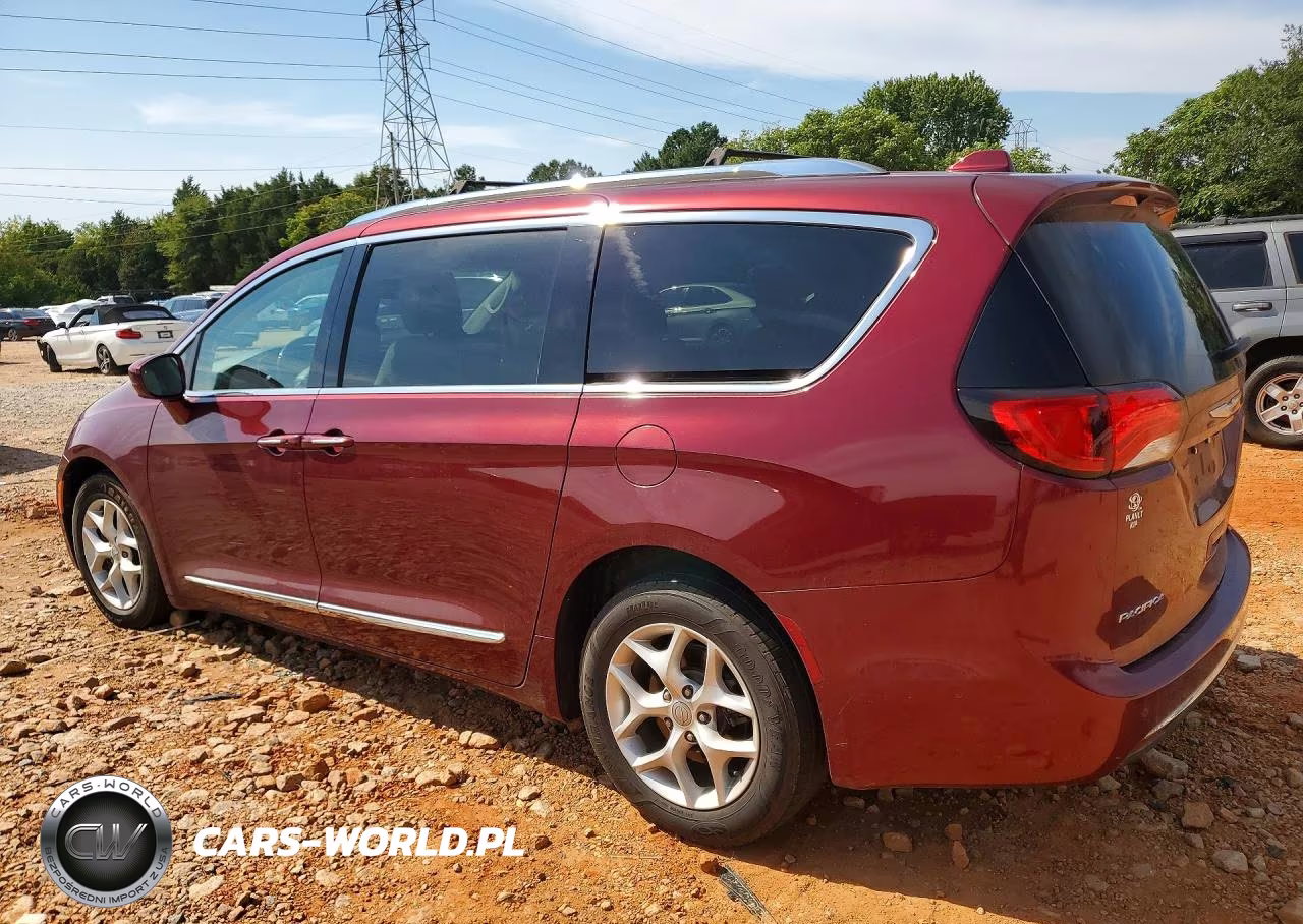 2017 Chrysler Pacifica Touring L Plus VIN:2C4RC1EGXHR538135 - 2