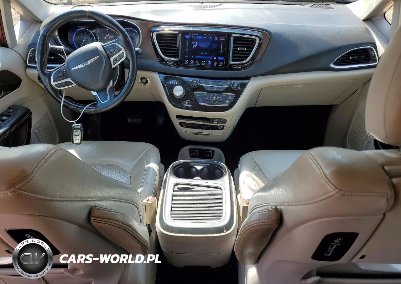 2017 Chrysler Pacifica Touring L Plus VIN:2C4RC1EGXHR538135 - 8
