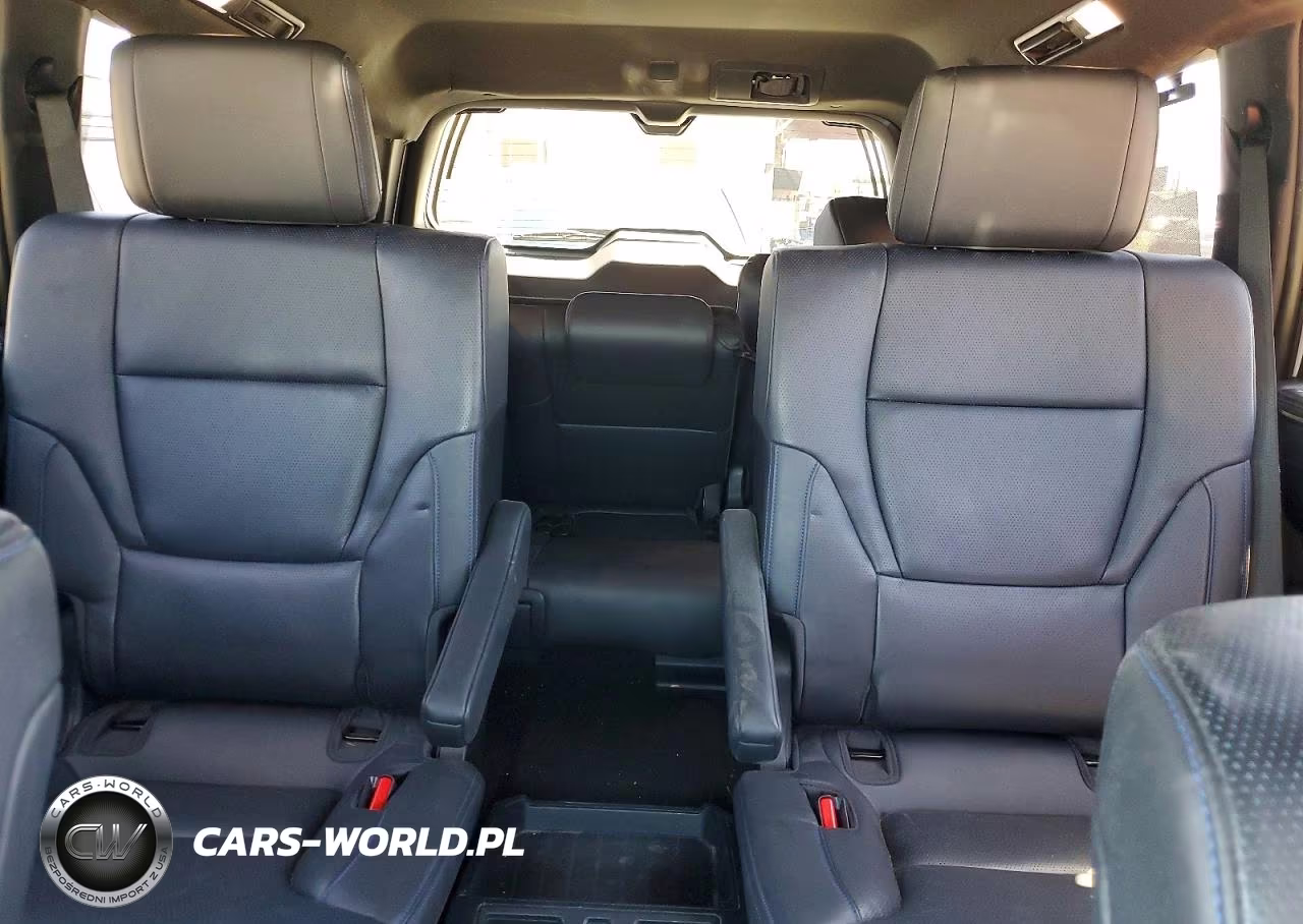 2024 Toyota Sequoia Platinum VIN:7SVAAABA5RX048004 - 10