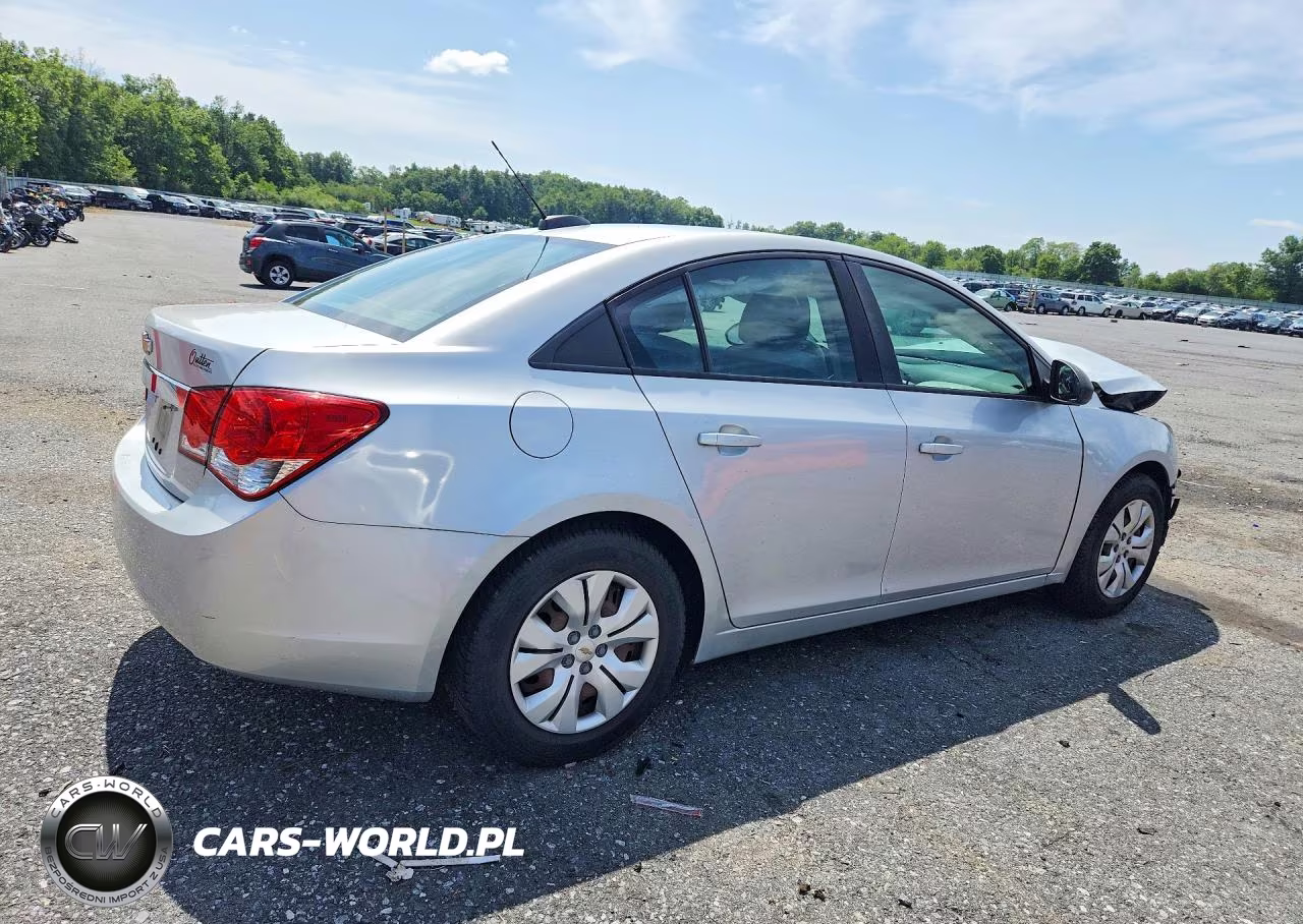 2015 Chevrolet Cruze Ls VIN:1G1PB5SG0F7295285 - 3