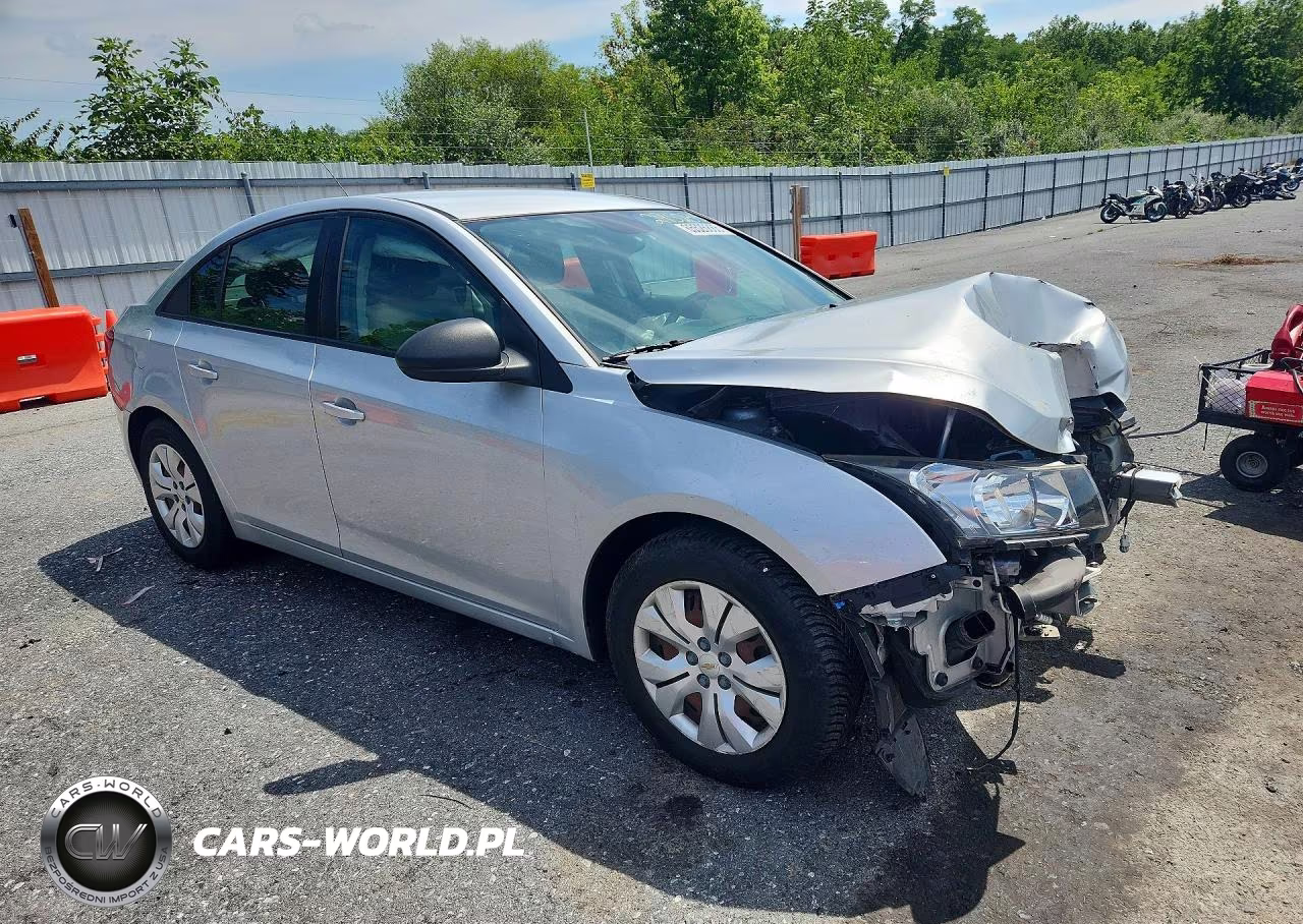 2015 Chevrolet Cruze Ls VIN:1G1PB5SG0F7295285 - 4