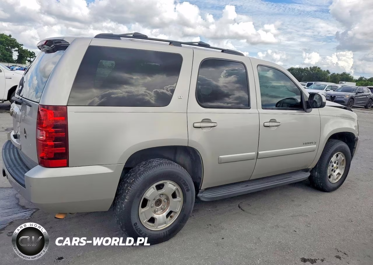 2007 Chevrolet Tahoe C1500 VIN:1GNFC13J57R429661 - 3