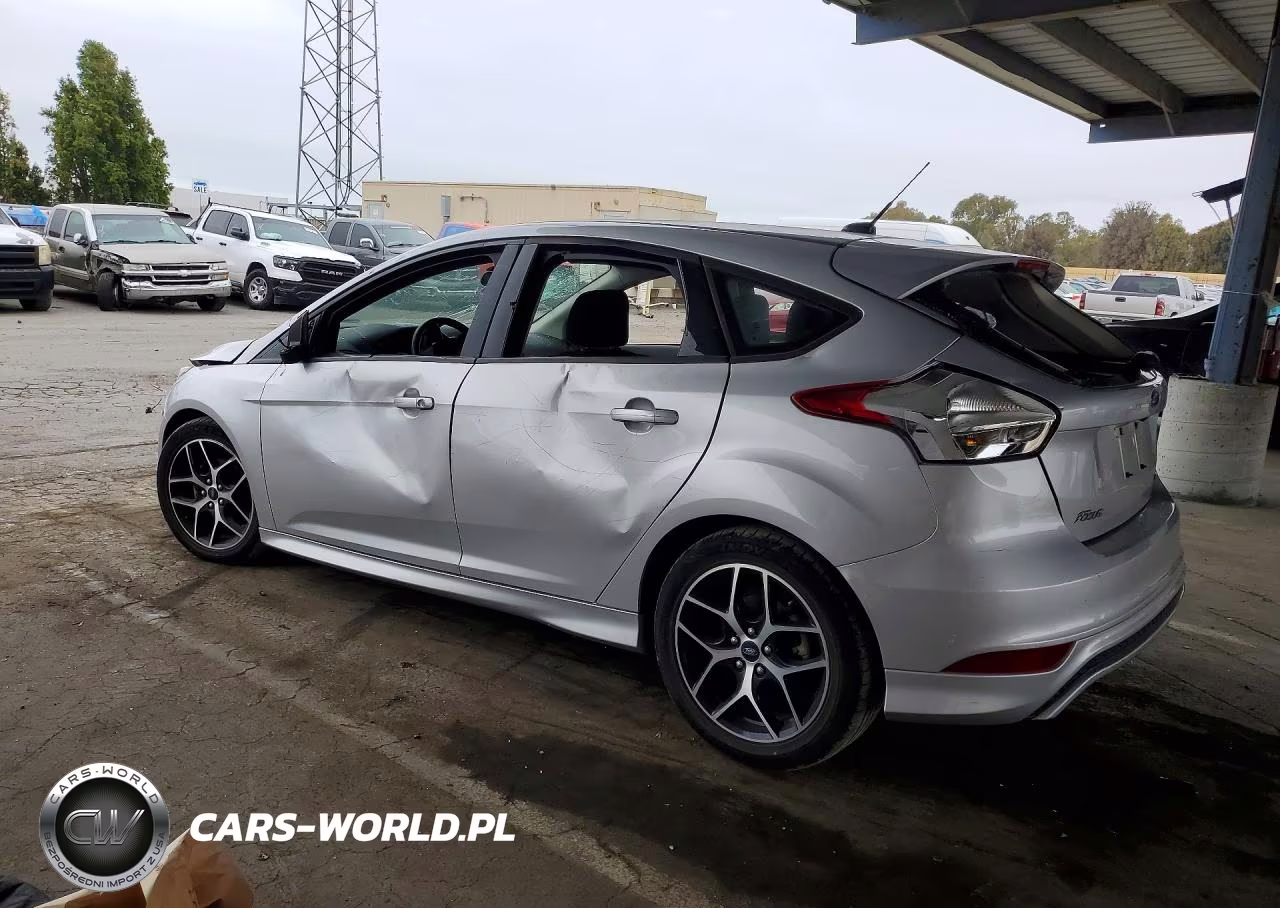 2016 Ford Focus Se VIN:1FADP3K2XGL301709 - 2