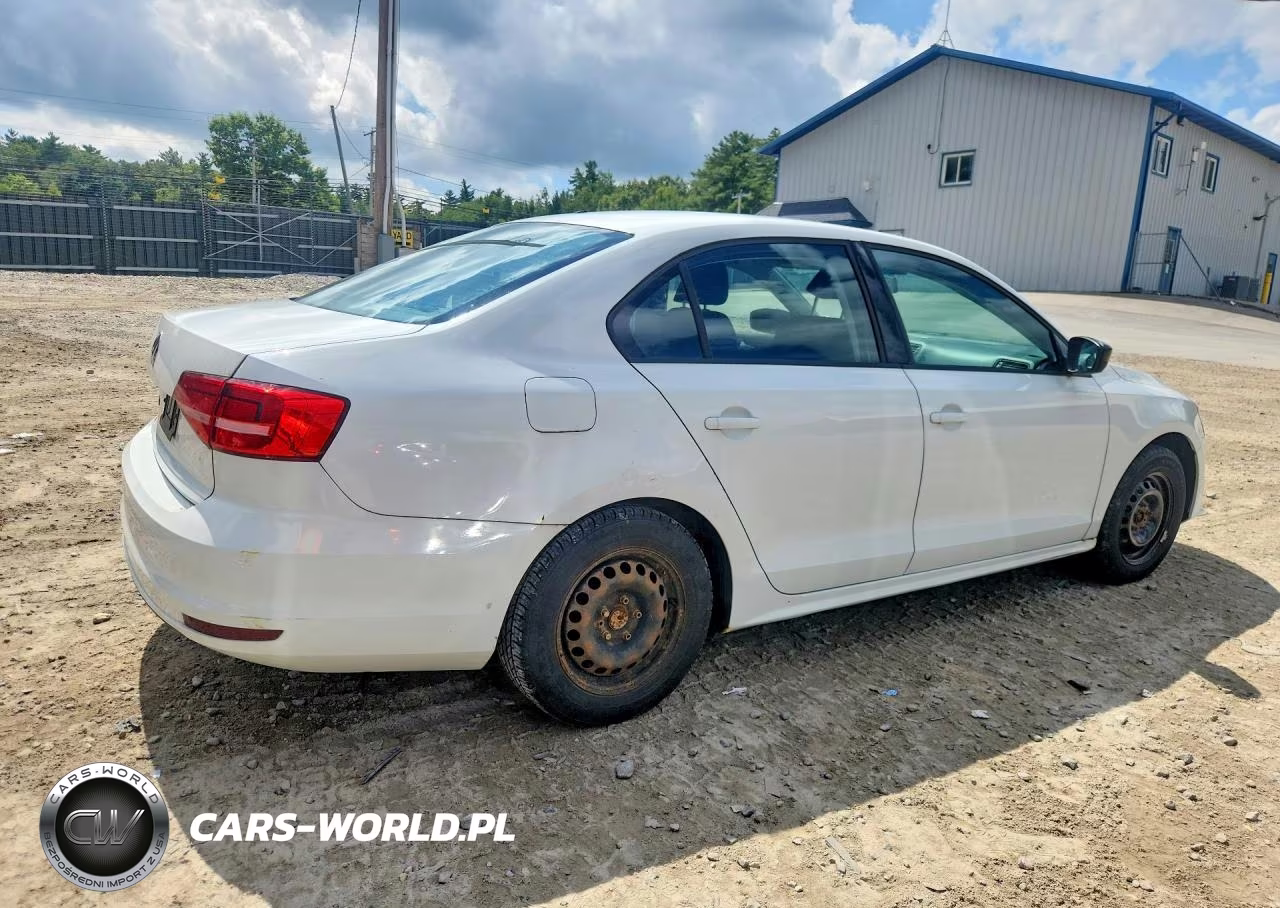 2015 Volkswagen Jetta Base VIN:3VW2K7AJ2FM319082 - 3