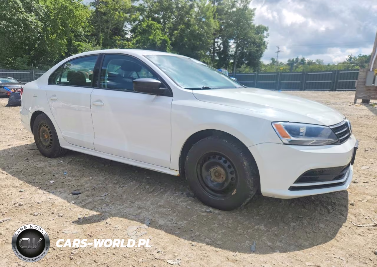 2015 Volkswagen Jetta Base VIN:3VW2K7AJ2FM319082 - 4