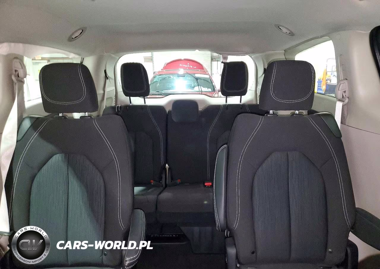 2023 Chrysler Voyager Lx VIN:2C4RC1CG0PR531843 - 10