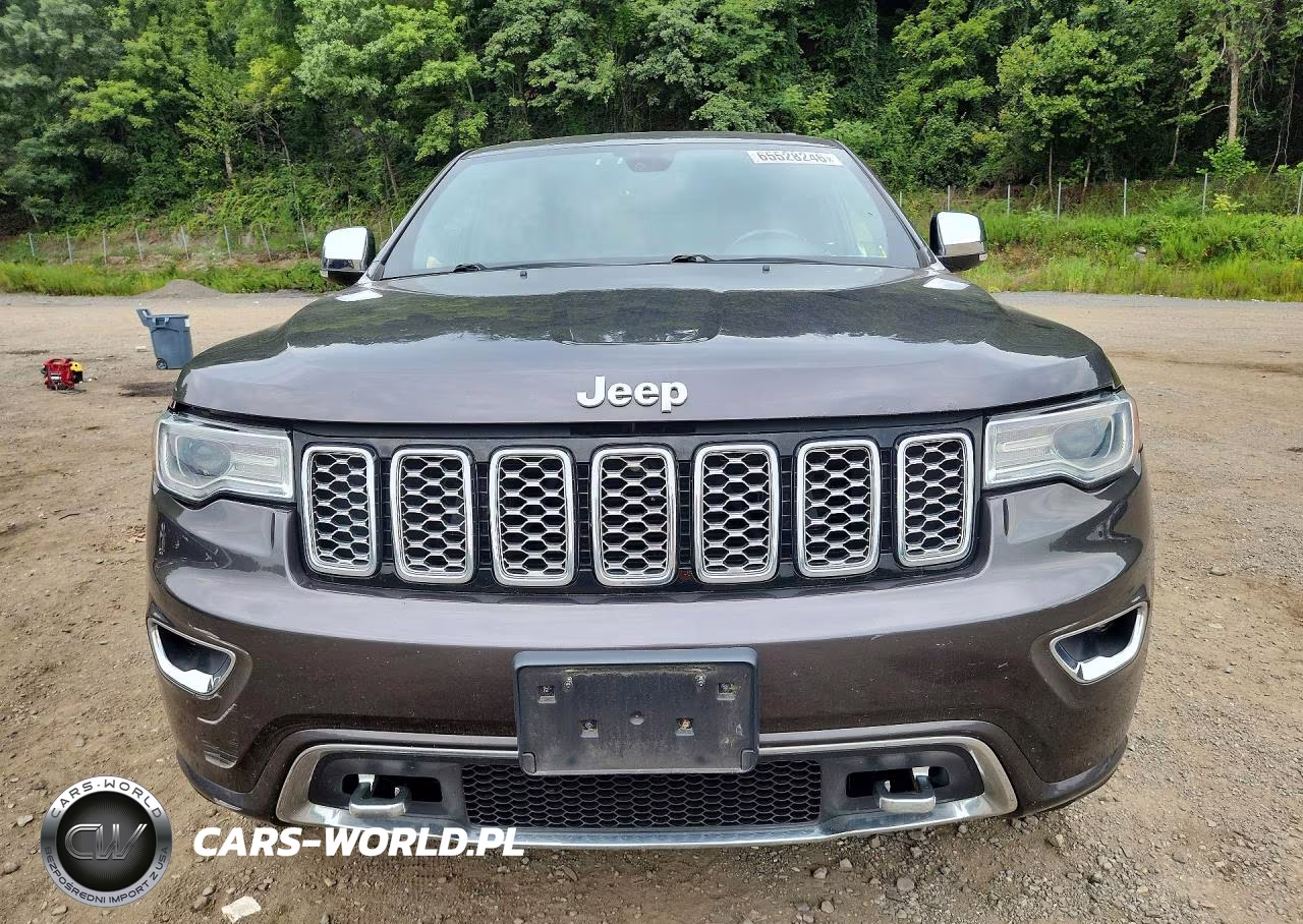 2018 Jeep Grand Cherokee Overland VIN:1C4RJFCG8JC342702 - 5