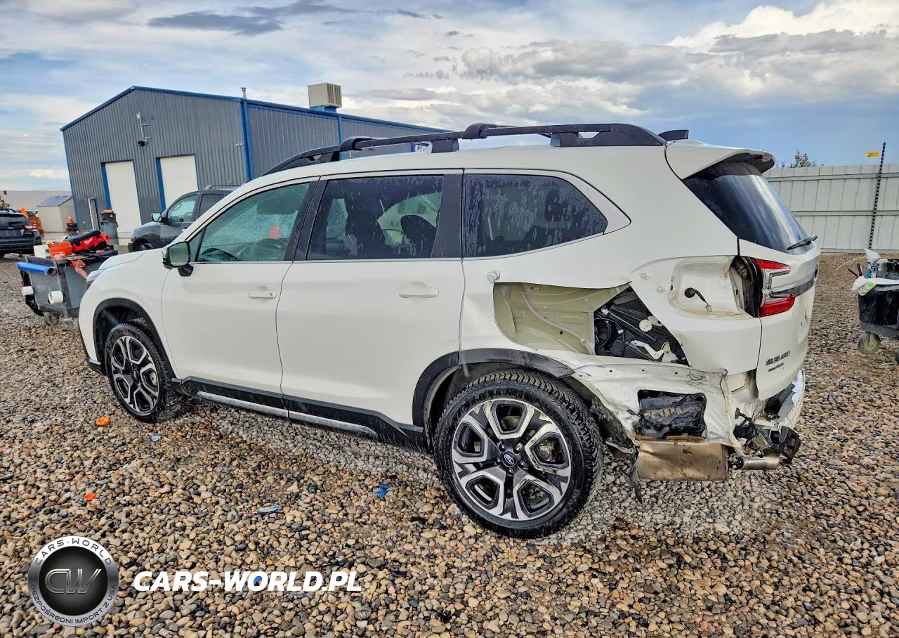 2023 Subaru Ascent Touring VIN:4S4WMARD6P3413586 - 2