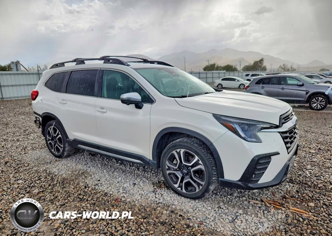 2023 Subaru Ascent Touring VIN:4S4WMARD6P3413586 - 4