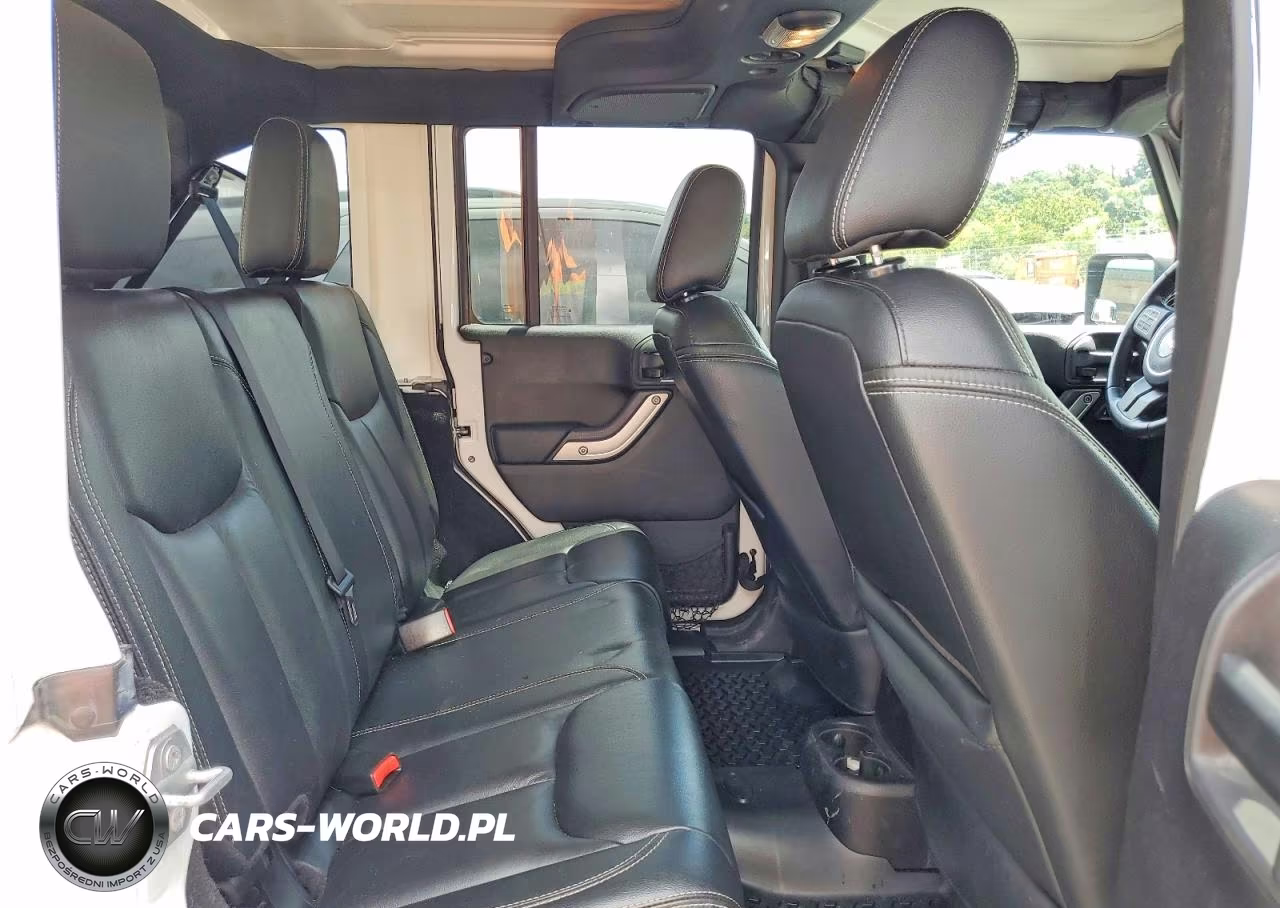 2015 Jeep Wrangler Unlimited Sahara VIN:1C4BJWEG7FL503529 - 10