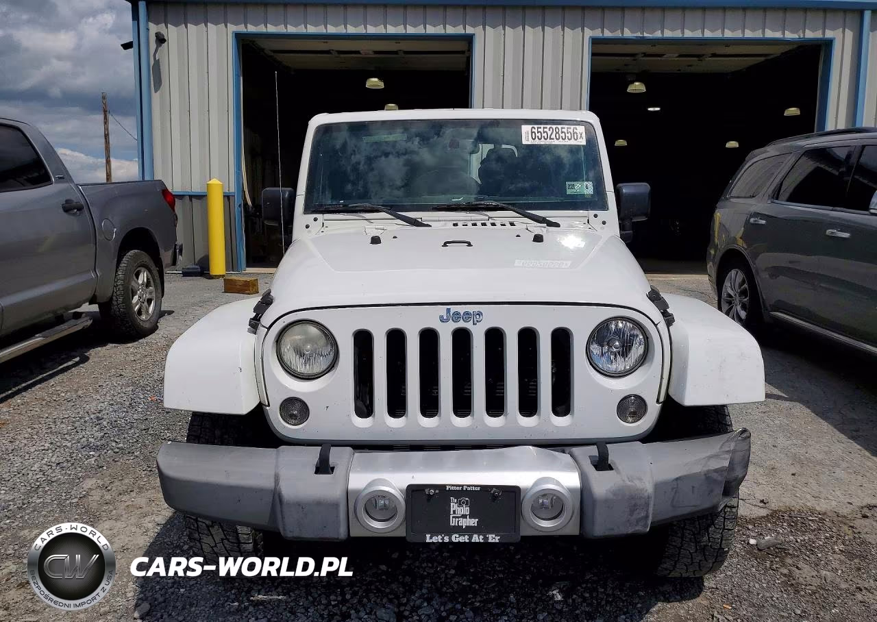 2015 Jeep Wrangler Unlimited Sahara VIN:1C4BJWEG7FL503529 - 5