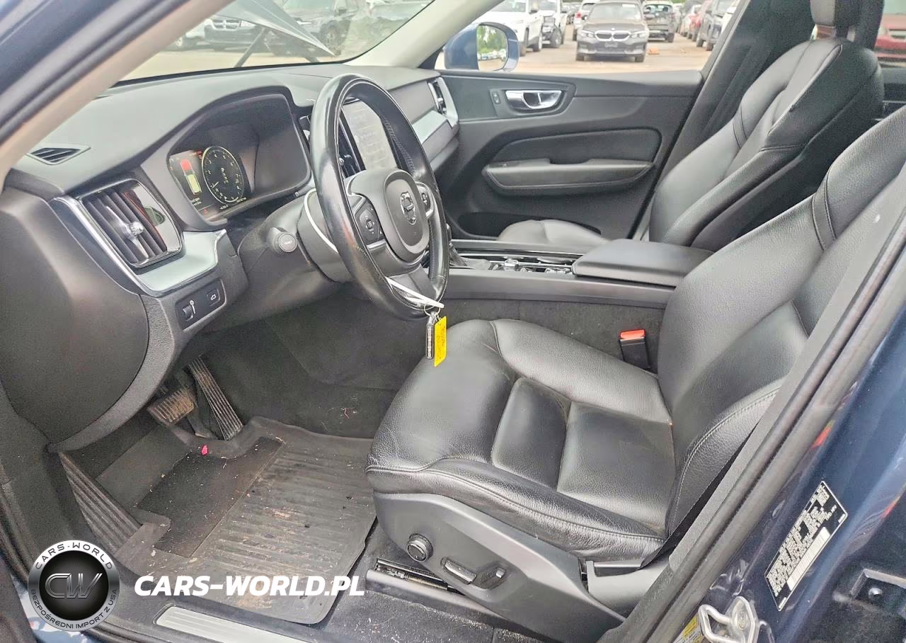 2018 Volvo Xc60 T5 Momentum VIN:YV4102RK0J1059966 - 7