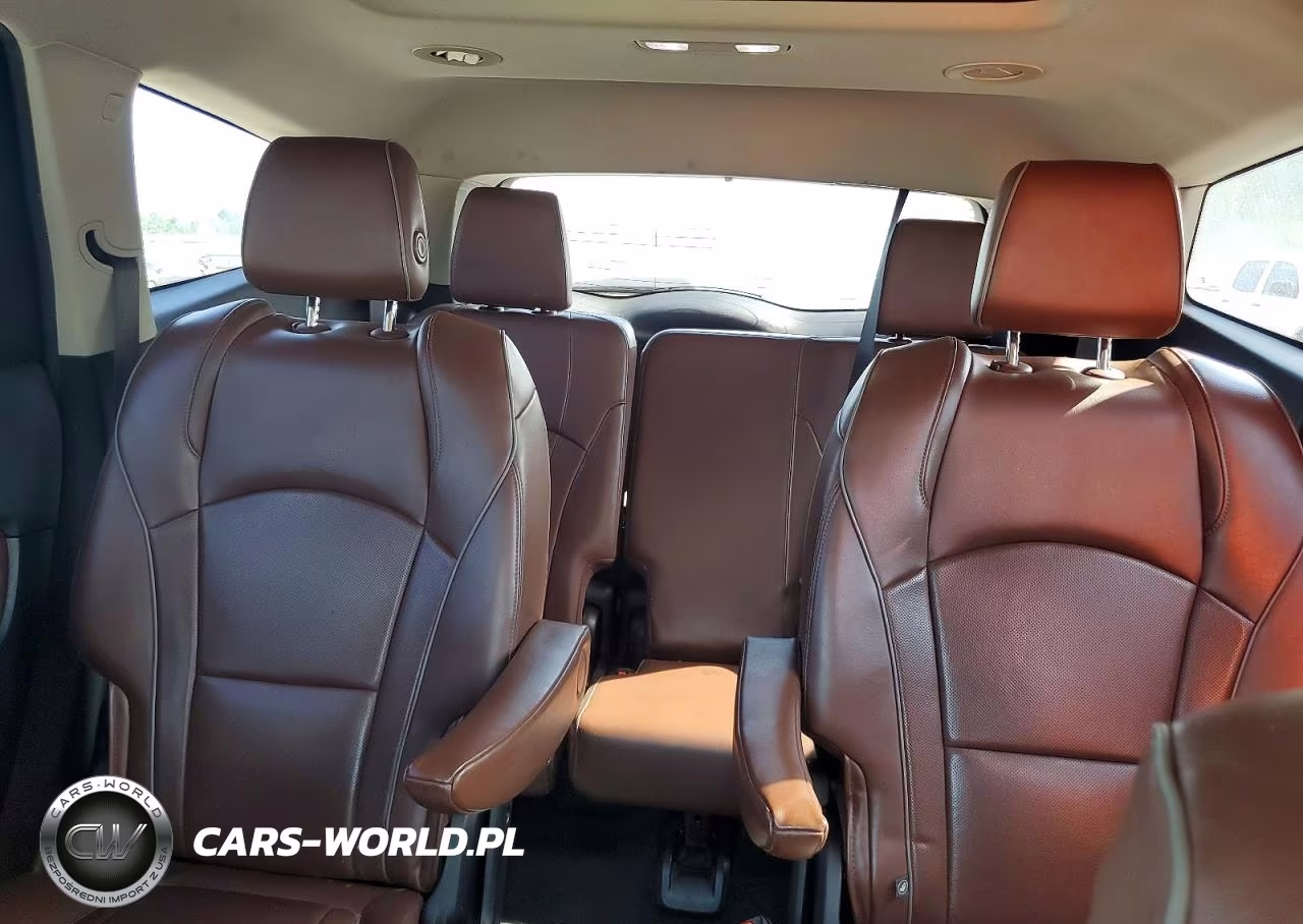2018 Buick Enclave Avenir VIN:5GAEVCKWXJJ182233 - 10