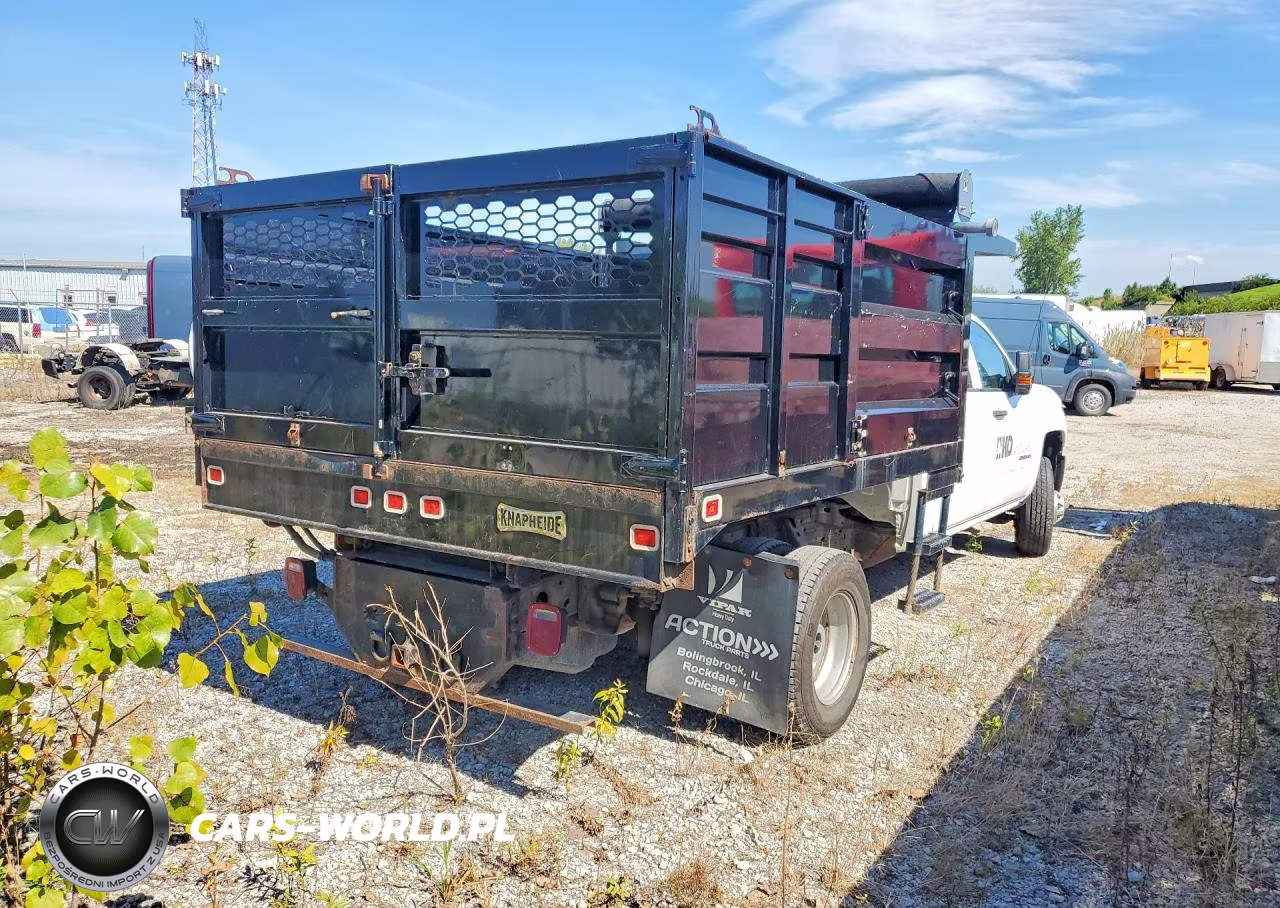2018 Chevrolet Silverado Dump Truck VIN:1GB4KYCG4JF280785 - 3