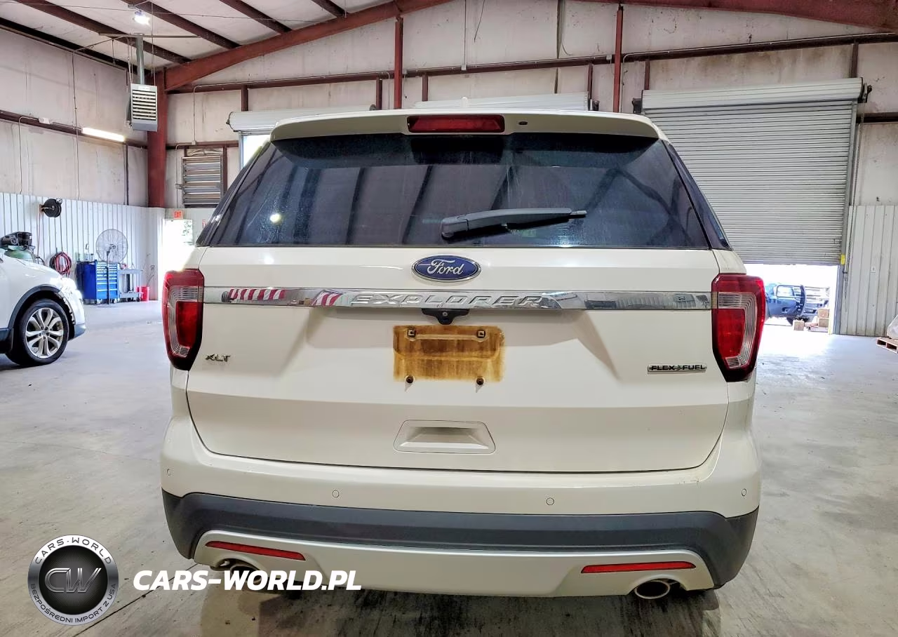 2016 Ford Explorer Xlt VIN:1FM5K7D89GGC12384 - 6