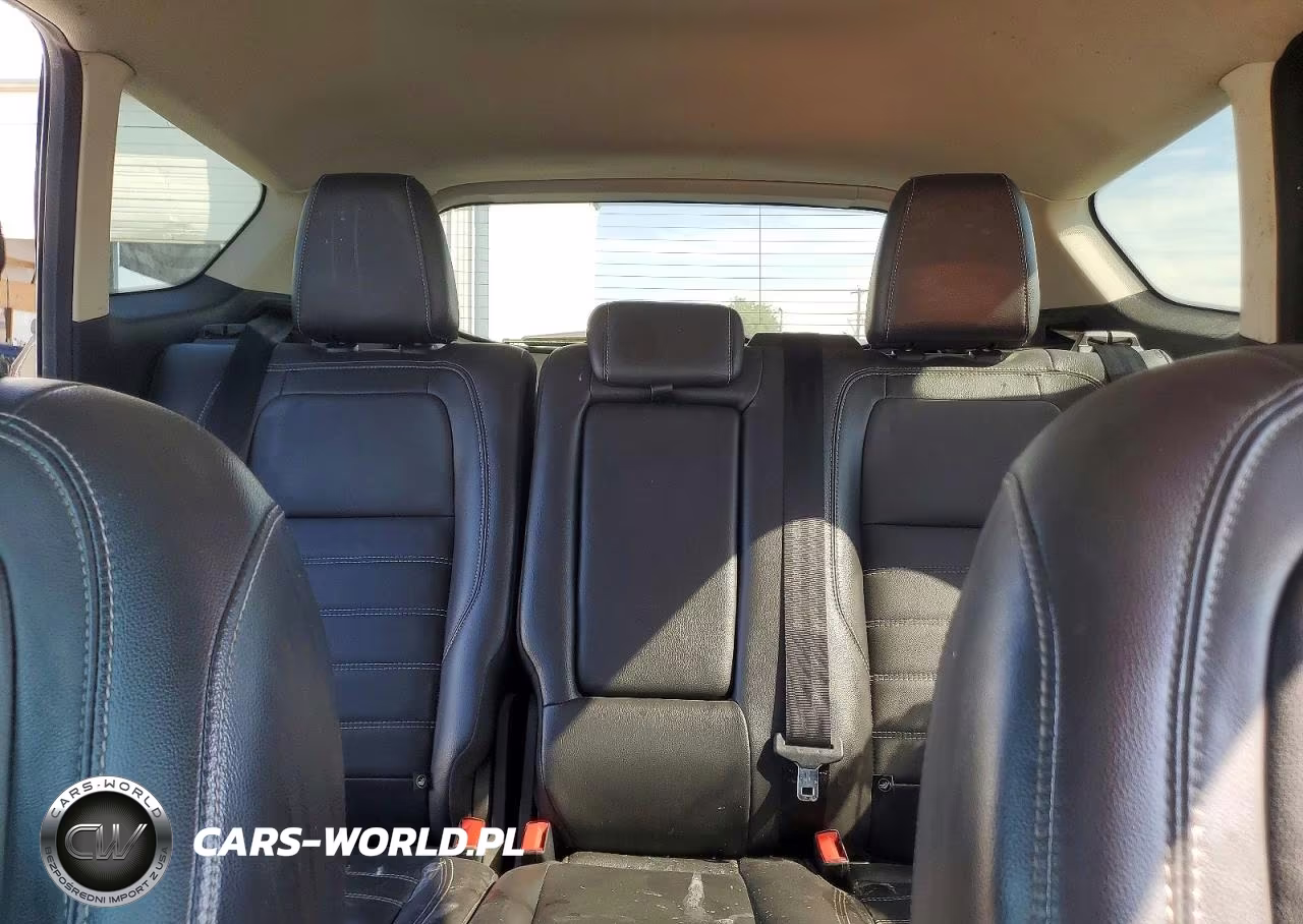 2019 Ford Escape Titanium VIN:1FMCU0J96KUC32253 - 10