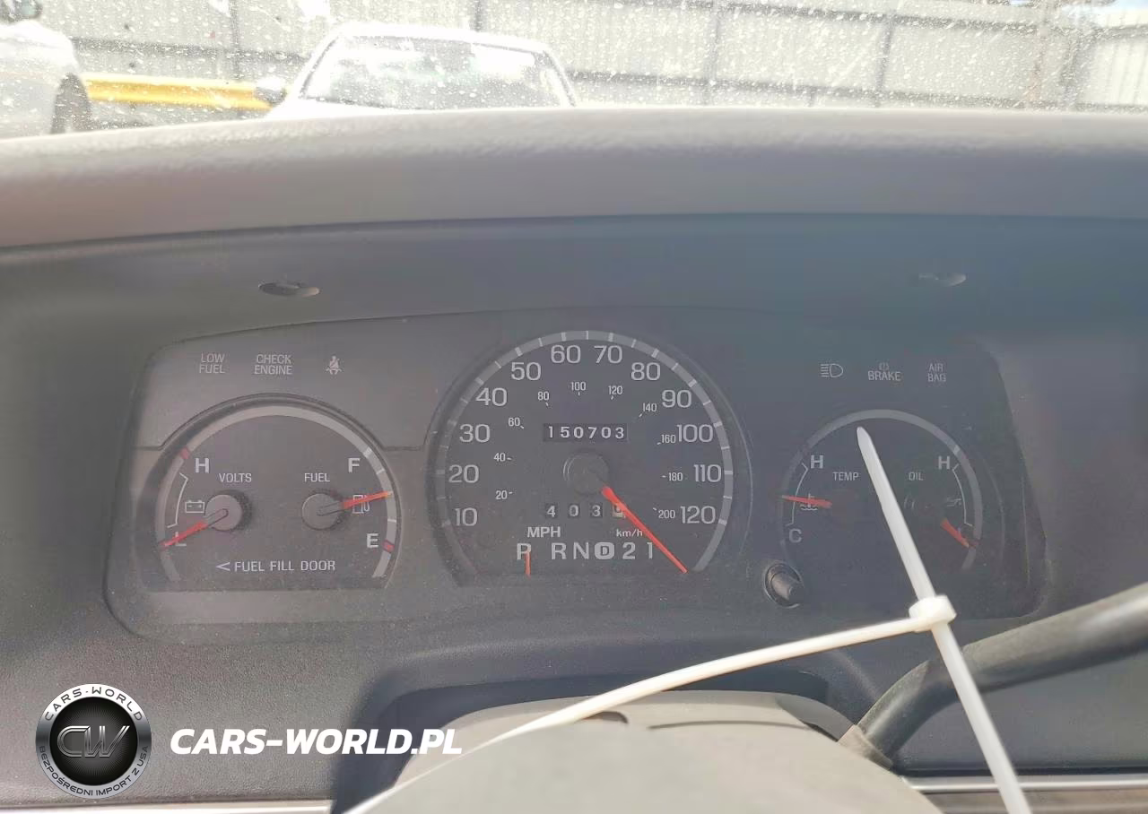 1998 Ford Crown Victoria Lx VIN:2FAFP74W3WX174769 - 9
