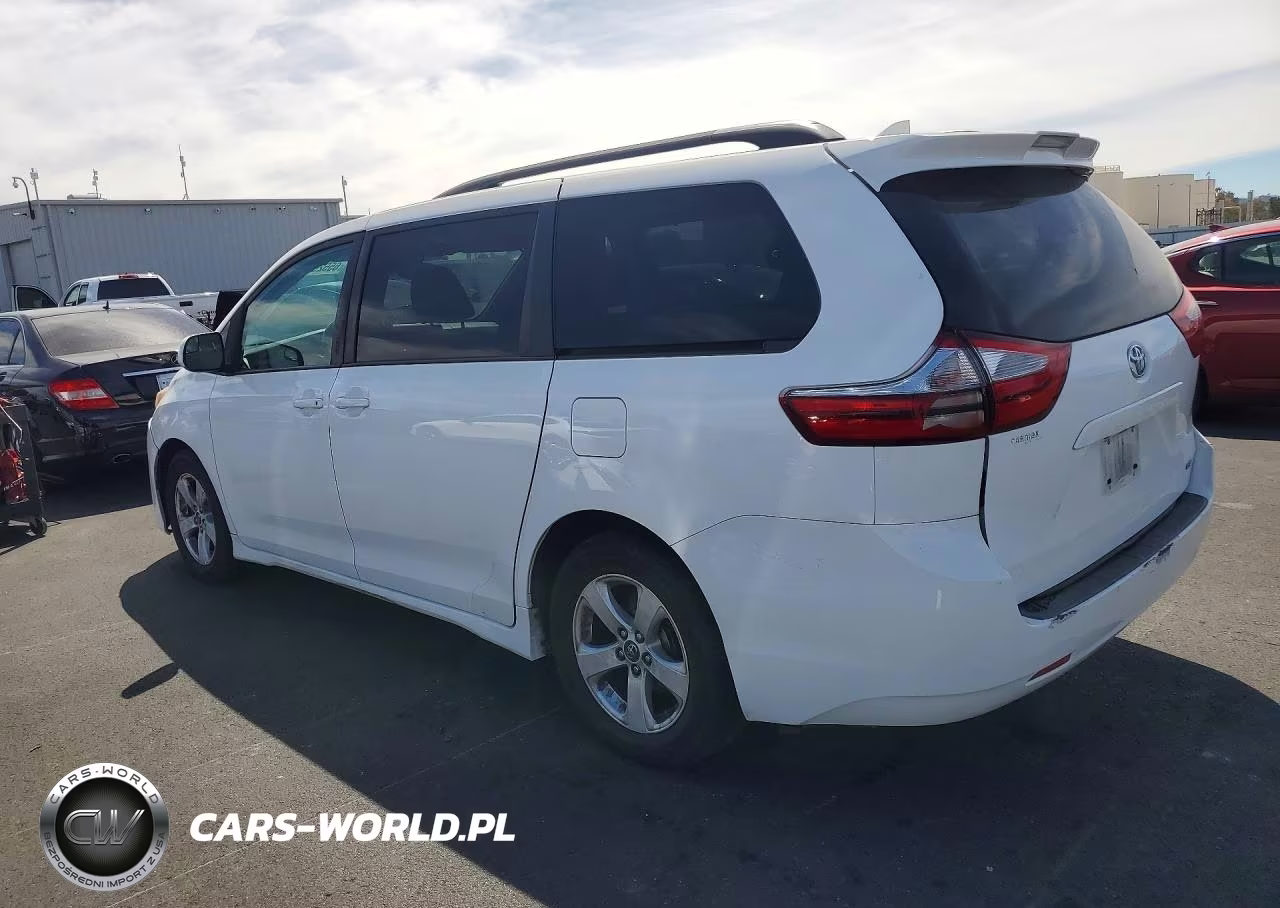 2019 Toyota Sienna Le VIN:5TDKZ3DC2KS013286 - 2