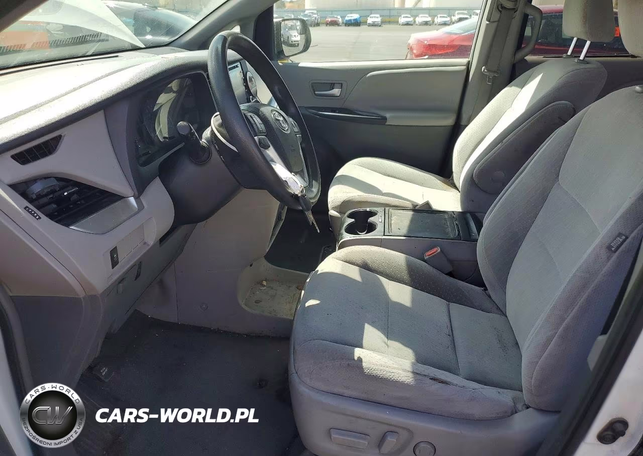 2019 Toyota Sienna Le VIN:5TDKZ3DC2KS013286 - 7
