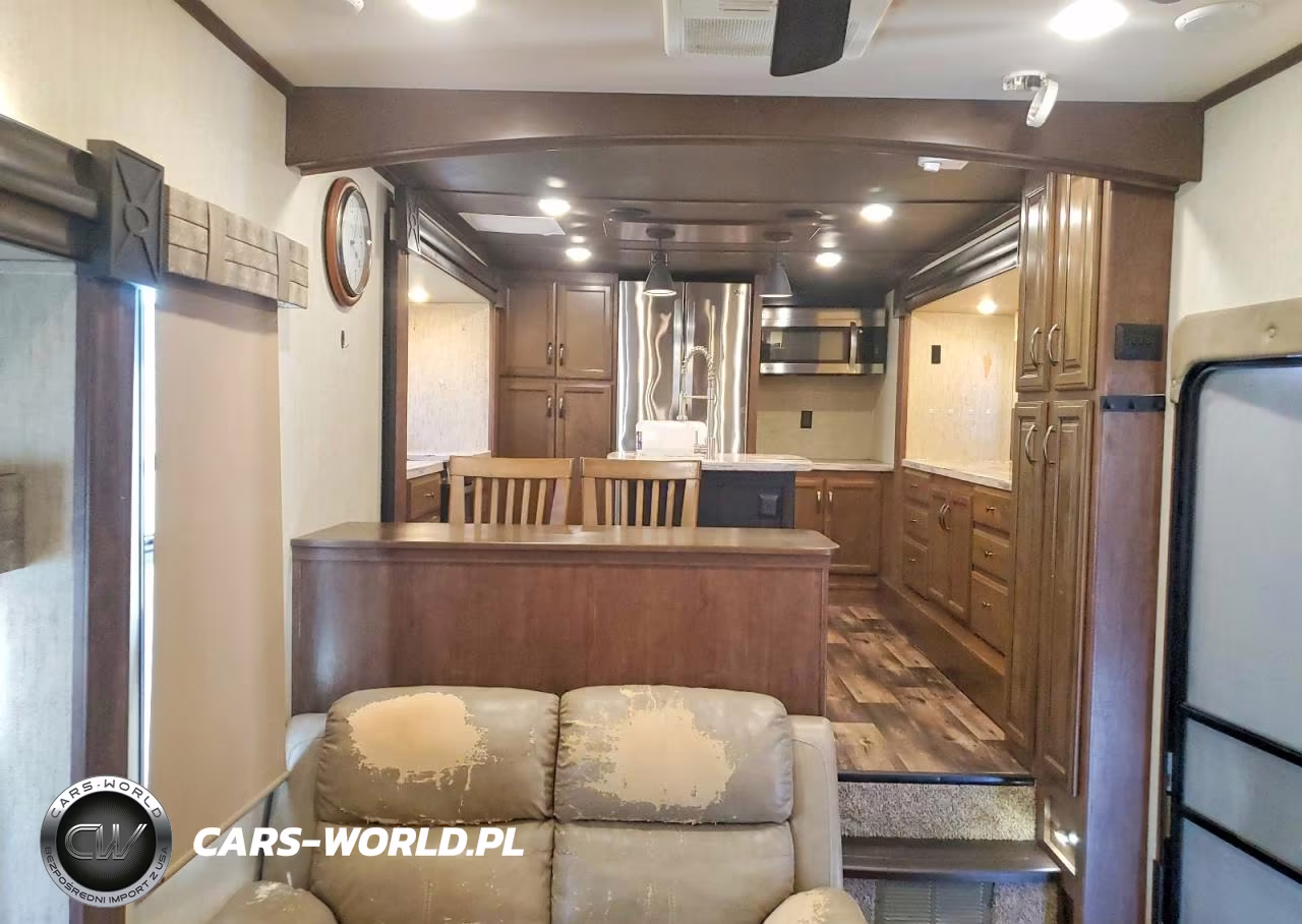 2018 Forest River Sandpiper Camper VIN:4X4FSAP29JJ037202 - 5