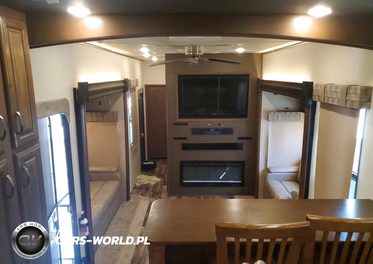 2018 Forest River Sandpiper Camper VIN:4X4FSAP29JJ037202 - 6