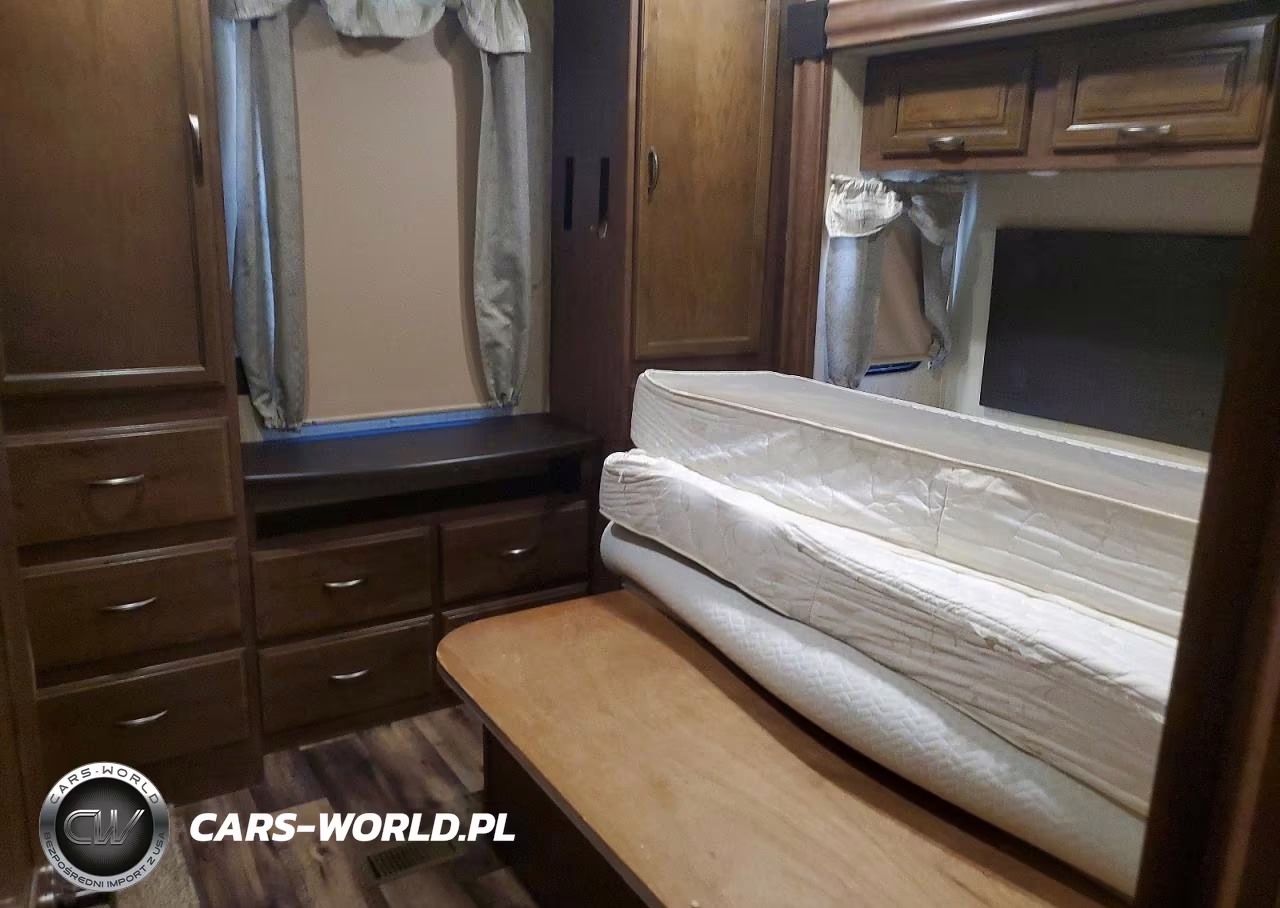 2018 Forest River Sandpiper Camper VIN:4X4FSAP29JJ037202 - 8