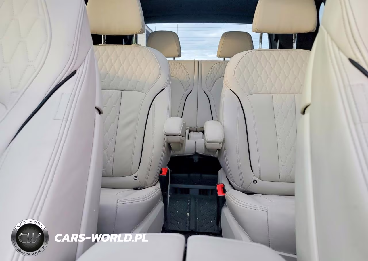 2022 BMW X7 xDrive40I VIN:5UXCW2C08N9K23312 - 10