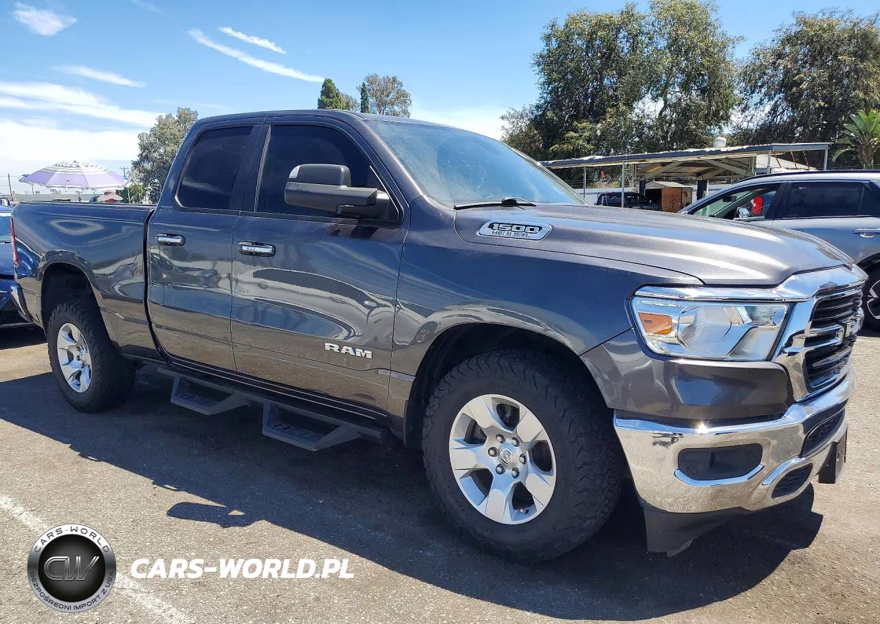 2020 Ram 1500 Big Horn-Lone Star VIN:1C6SRFBT2LN315972 - 4