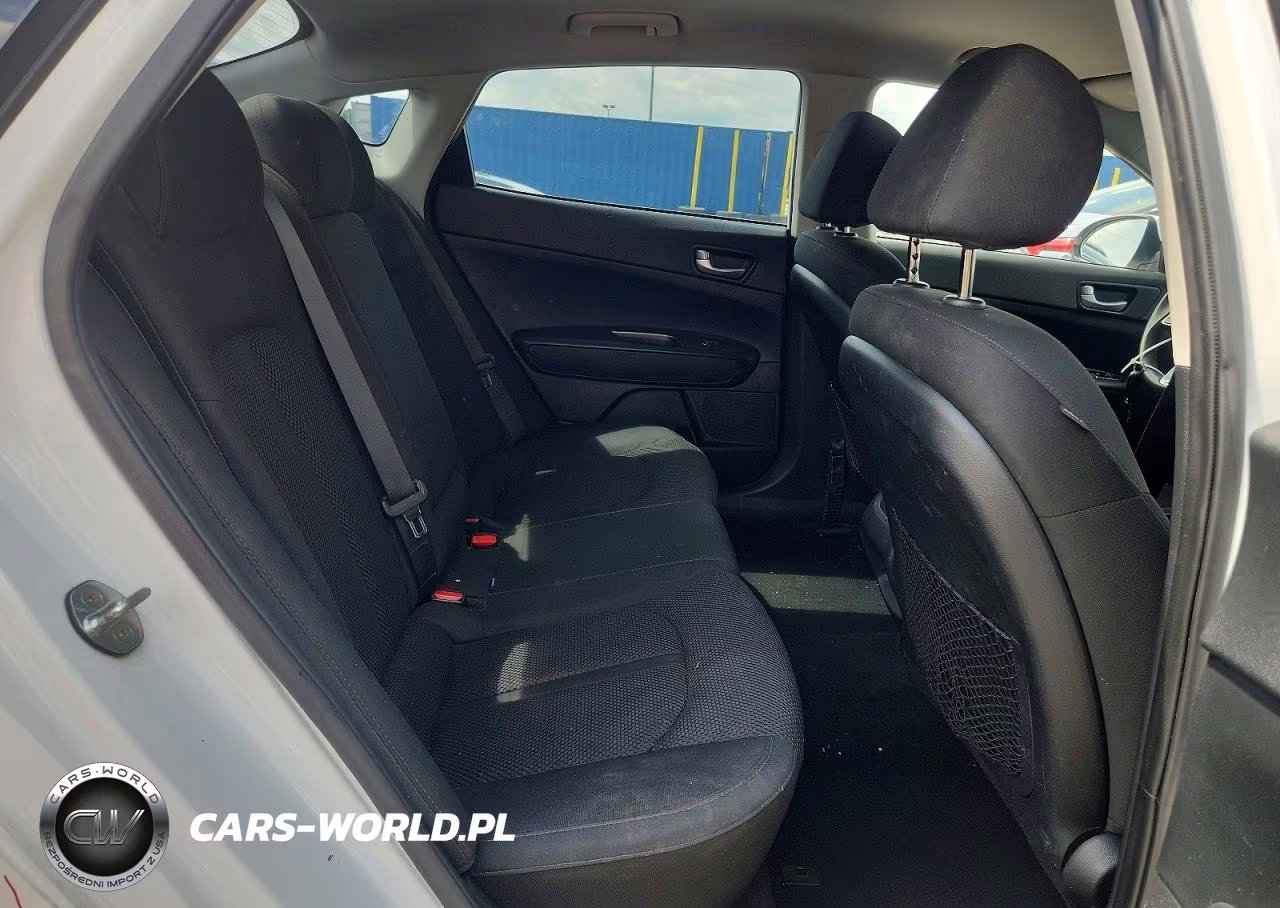 2019 Kia Optima Lx VIN:5XXGT4L37KG321442 - 10