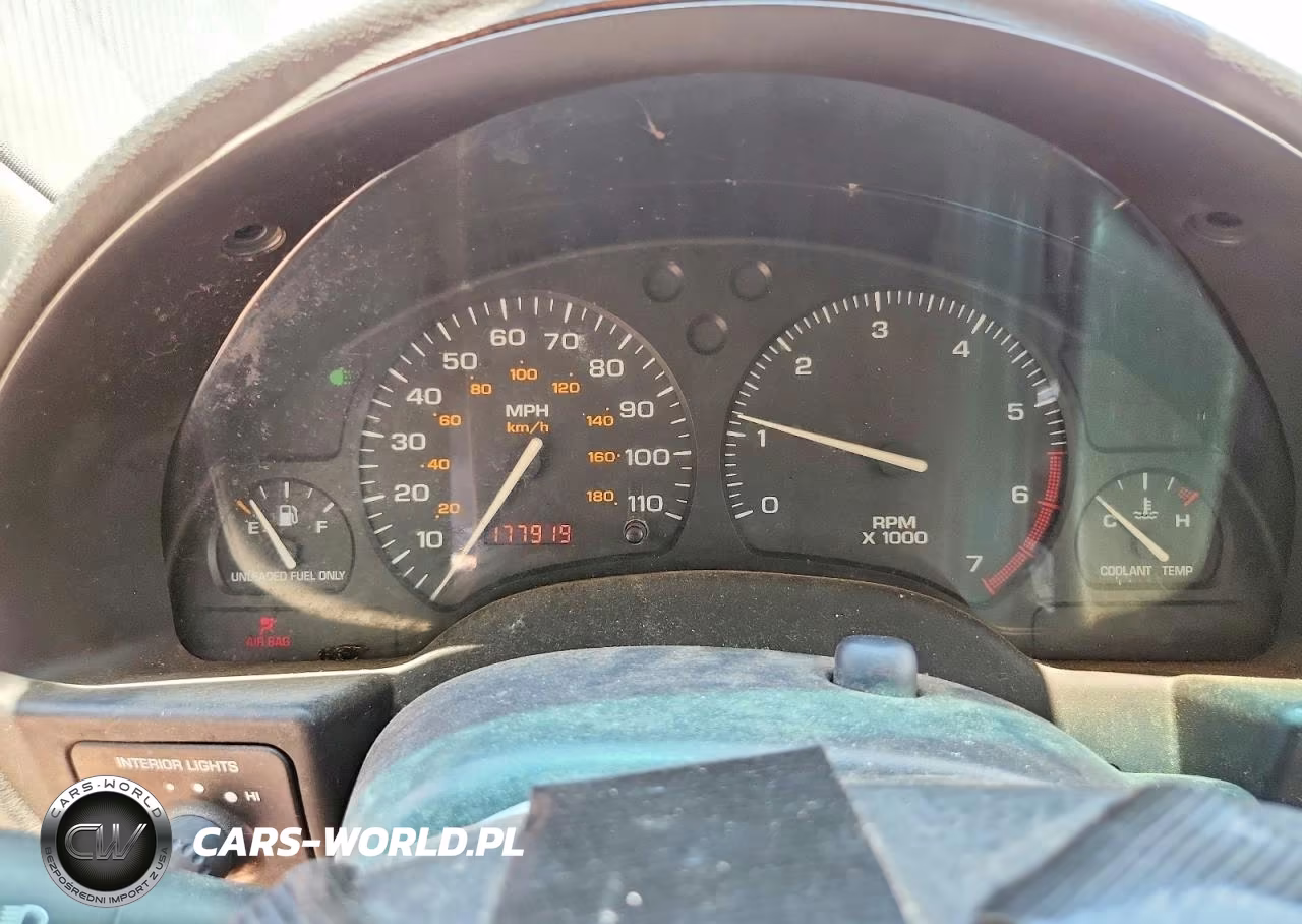 1999 Saturn Sl1 VIN:1G8ZH5280XZ364676 - 9