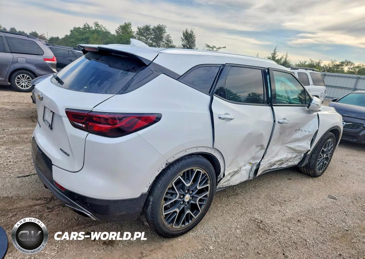 2024 Chevrolet Blazer Premier VIN:3GNKBLR46RS192418 - 3